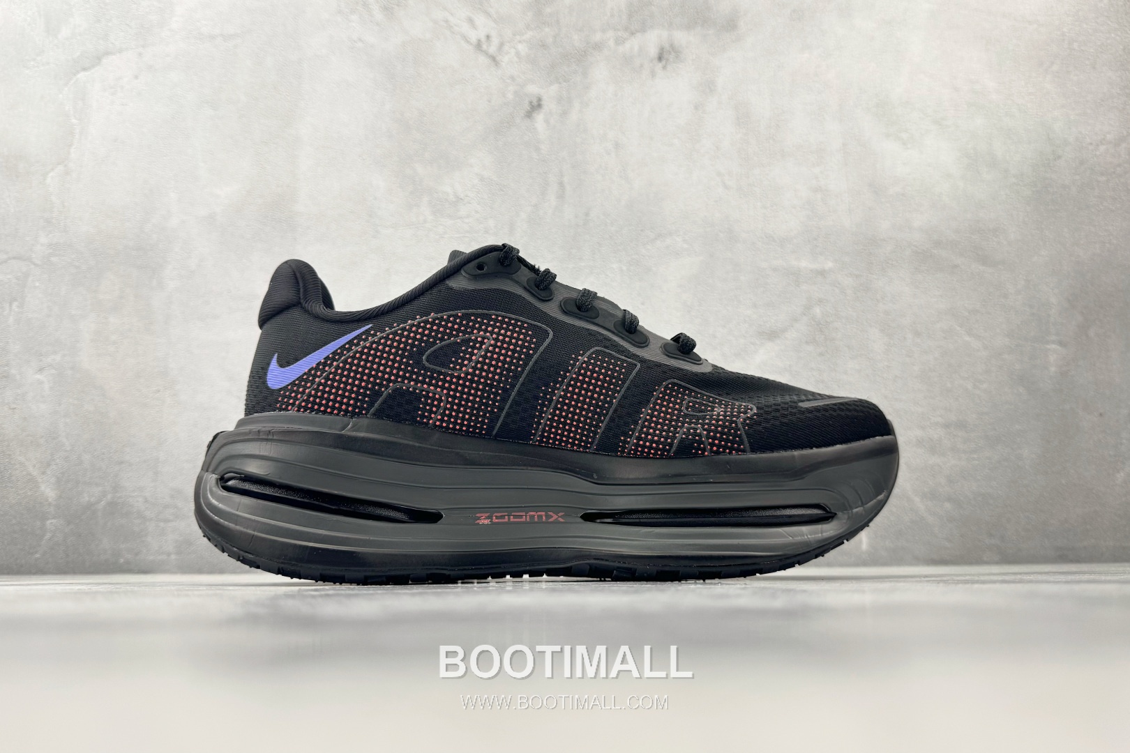 Nike Vomero Premium Mesh, Synthetic Black Sneakers 보메로 프리미엄 메쉬, 합성 소재 블랙 스니커즈 2