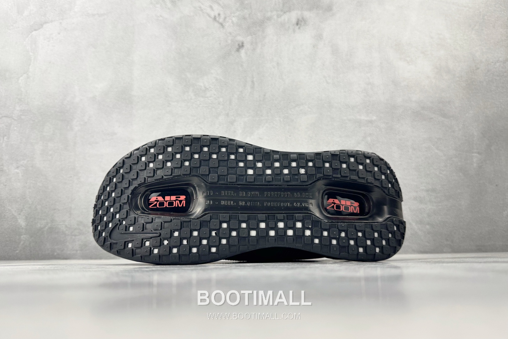 Nike Vomero Premium Mesh, Synthetic Black Sneakers 보메로 프리미엄 메쉬, 합성 소재 블랙 스니커즈 4