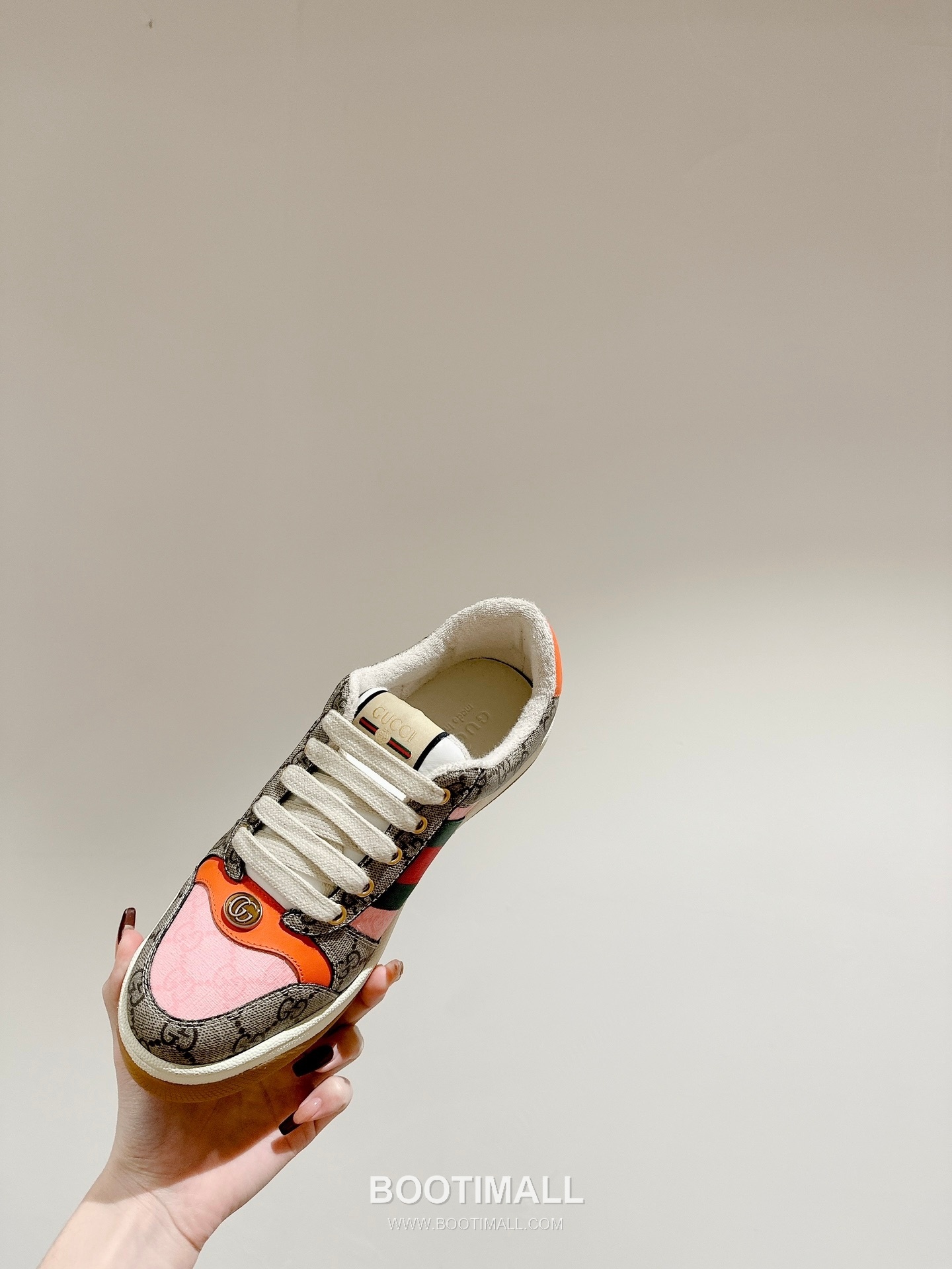 Gucci GG Vintage Sneakers Calfskin leather, Swarovski crystals, TPU sole Beige Shoes 구찌 GG 빈티지 스니커즈 송아지가죽, 스와로브스키 크리스탈, TPU 밑창 베이지 신발 2