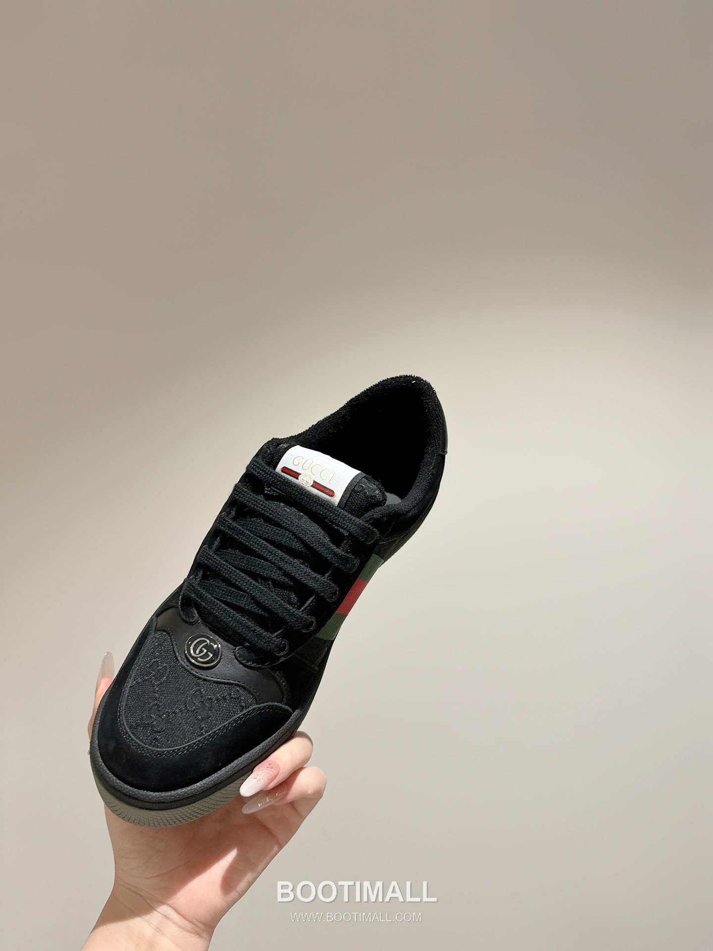 Gucci GG Distressed Sneaker Calfskin Leather, TPU Sole Black Shoes 구찌 GG 빈티지 스니커즈 소가죽, TPU 밑창 블랙 신발 2