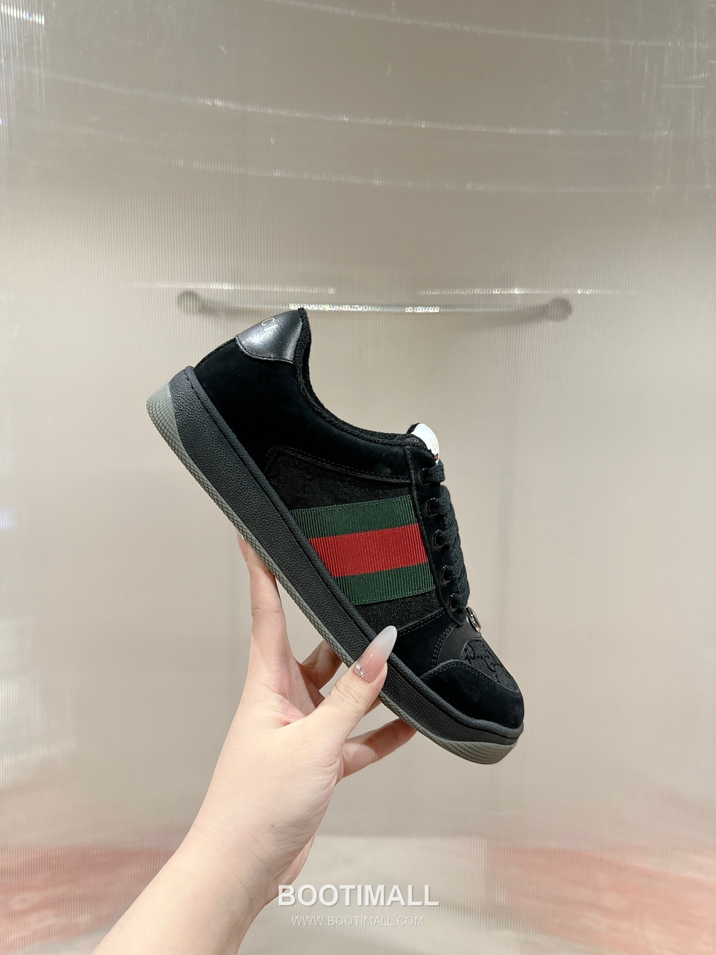 Gucci GG Distressed Sneaker Calfskin Leather, TPU Sole Black Shoes 구찌 GG 빈티지 스니커즈 소가죽, TPU 밑창 블랙 신발 4