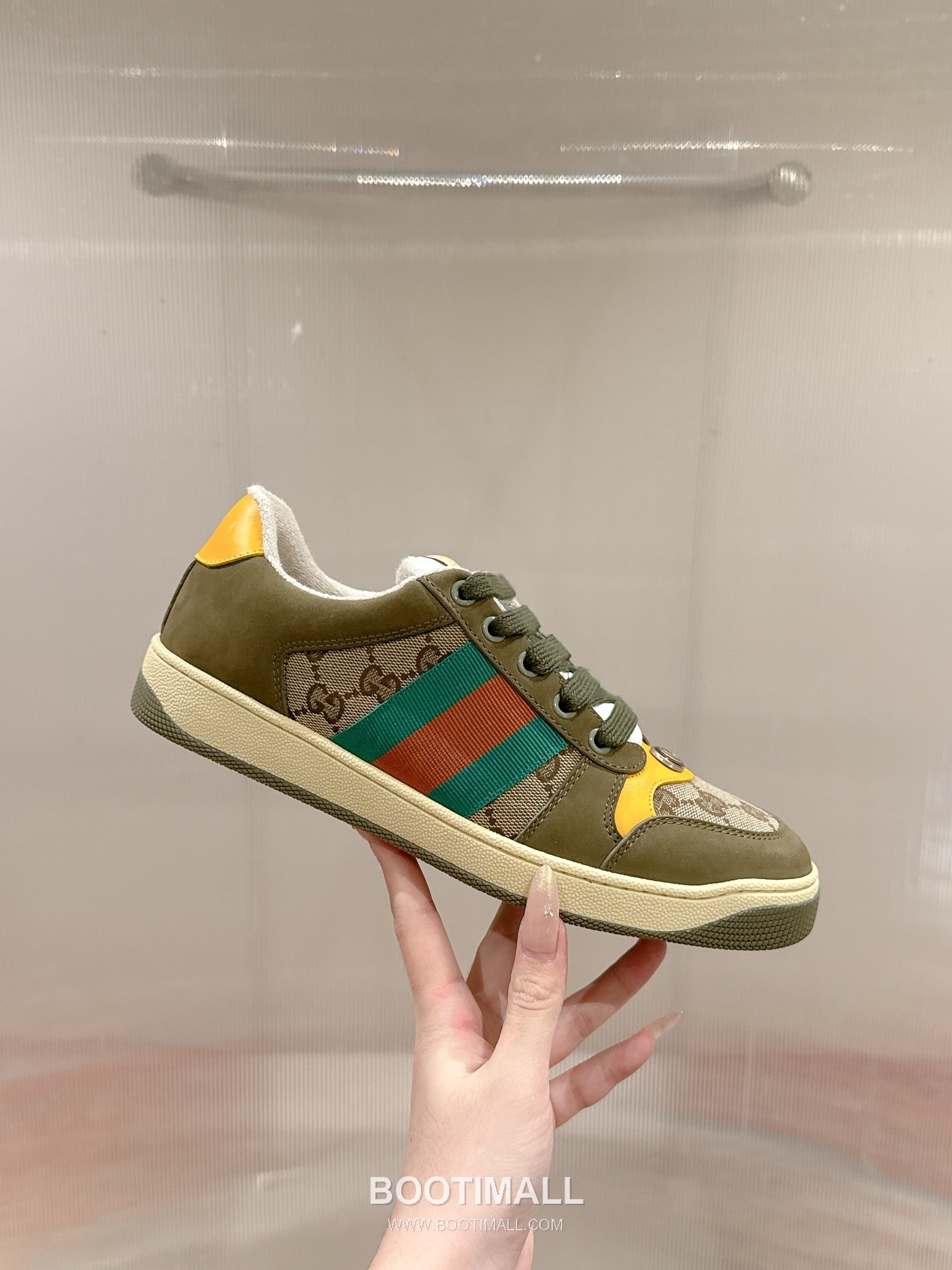 Gucci GG Vintage Sneakers Calfskin leather, Swarovski crystals, TPU sole Beige Shoes 구찌 GG 빈티지 스니커즈 송아지가죽, 스와로브스키 크리스탈, TPU 밑창 베이지 신발 2