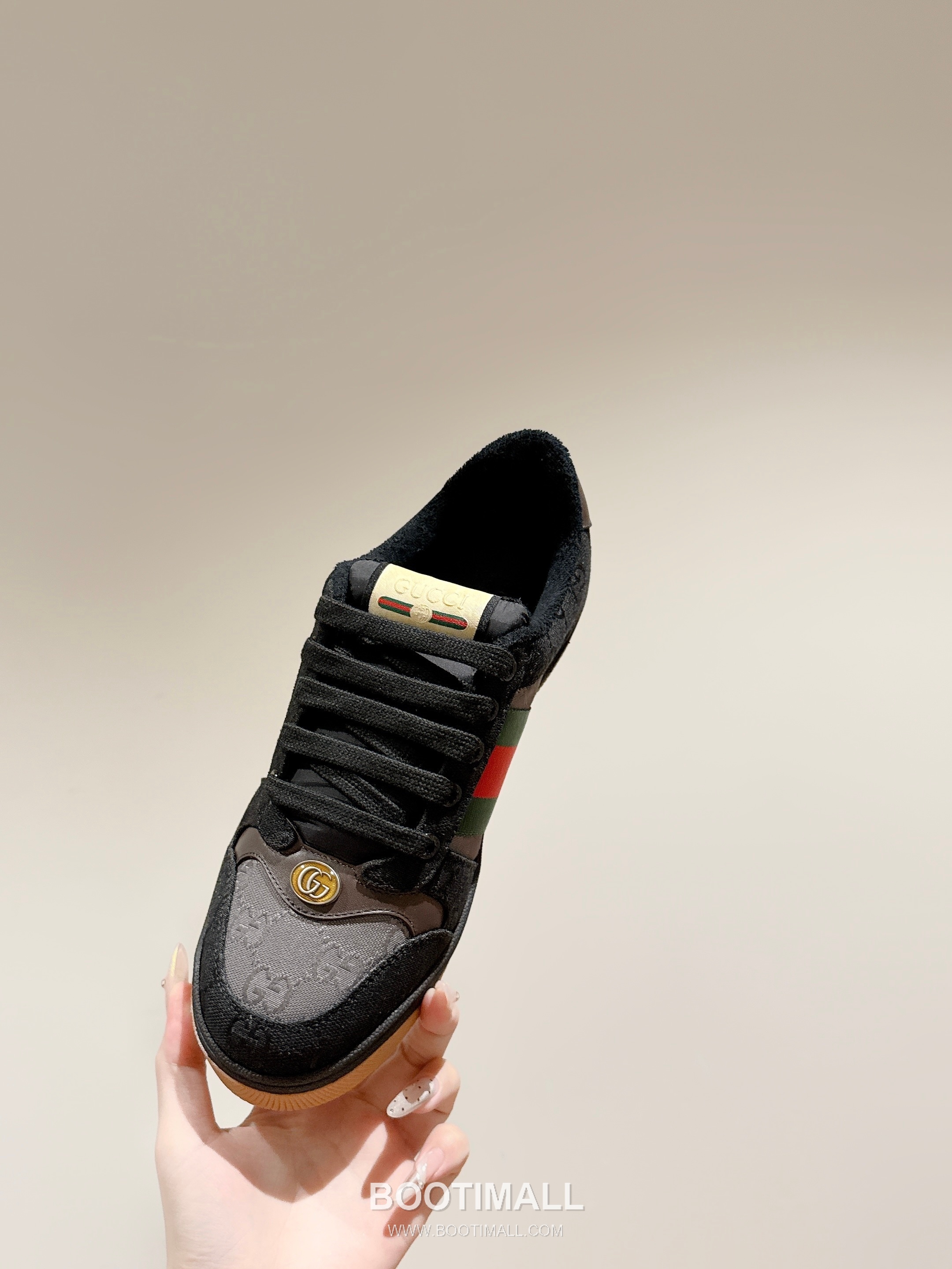 Gucci GG Vintage Sneakers Calfskin leather, Swarovski crystals, TPU sole Beige Shoes 구찌 GG 빈티지 스니커즈 송아지가죽, 스와로브스키 크리스탈, TPU 밑창 베이지 신발 2