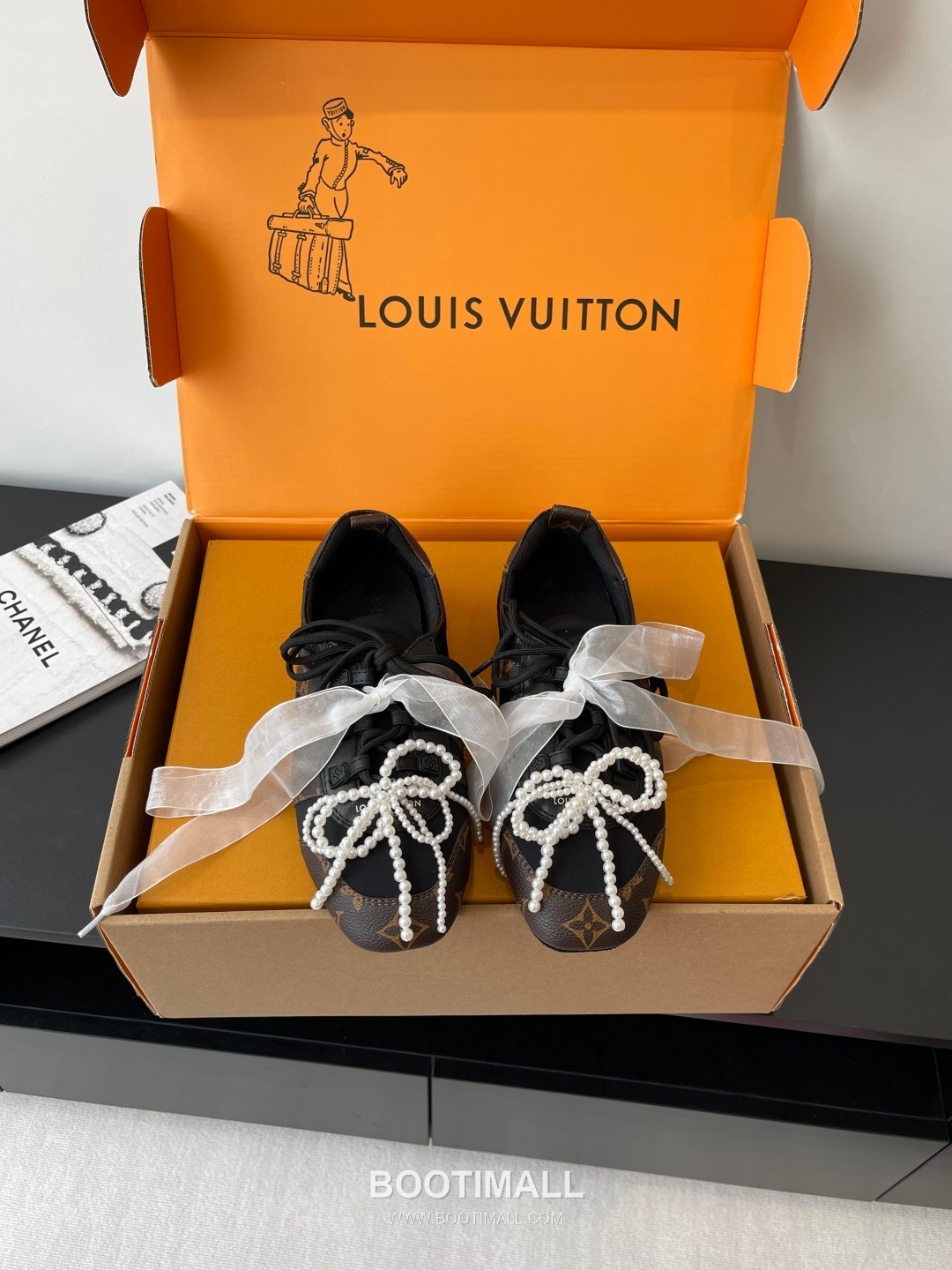 Louis Vuitton Sneakerina Ballet Sneaker Calf Suede Leather Brown Sneakers 루이비통 스니커리나 발레 스니커즈 송아지 스웨이드 가죽 브라운 1