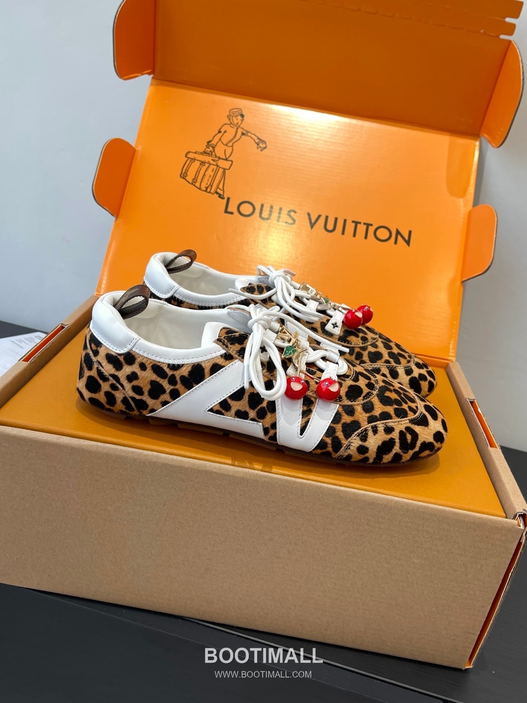 Louis Vuitton Sneakerina Ballet Trainer Calfskin Suede Pink Sneakers 루이비통 스니커리나 발레 트레이너 송아지 가죽 스웨이드 핑크 스니커즈 2