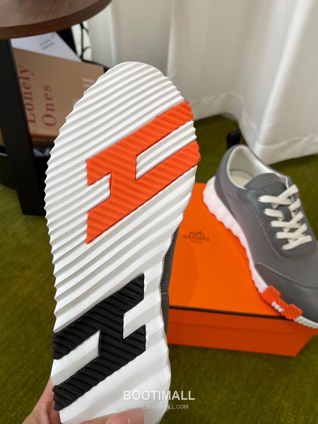 Hermes Classic Chunky Sneaker Tech Canvas, Suede Goat Leather Black Sneakers 에르메스 클래식 청키 스니커즈 고기능성 캔버스, 스웨이드 산양가죽 블랙 5