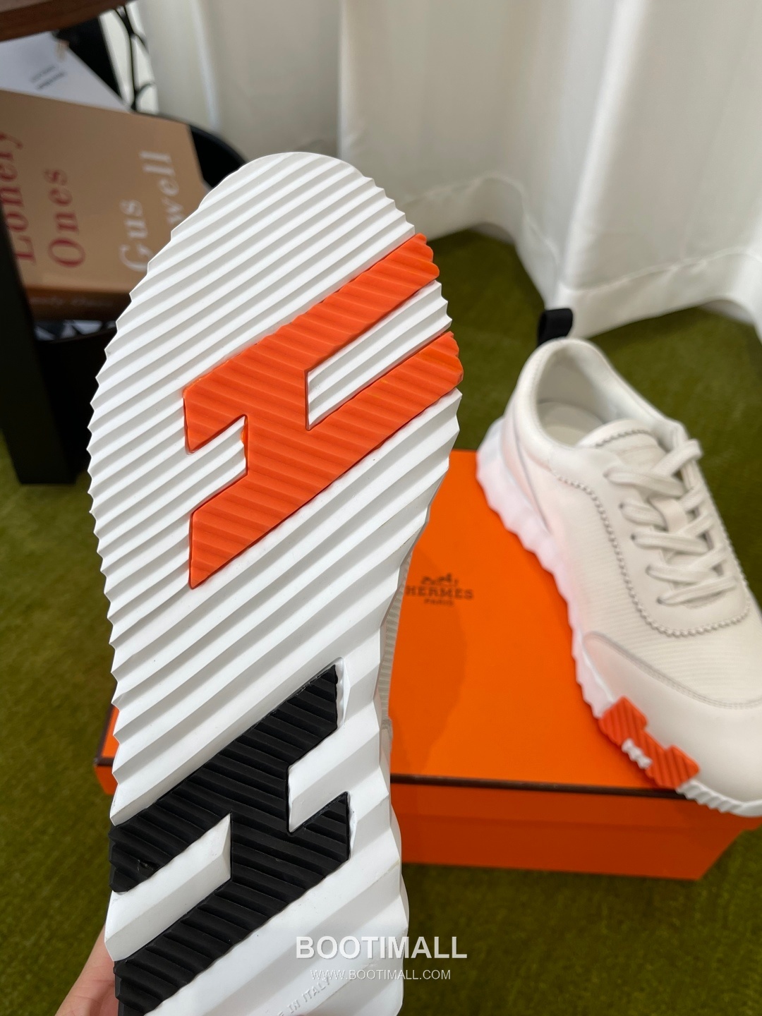 Hermes Classic Chunky Sneaker Tech Canvas, Suede Goat Leather Black Sneakers 에르메스 클래식 청키 스니커즈 고기능성 캔버스, 스웨이드 산양가죽 블랙 5