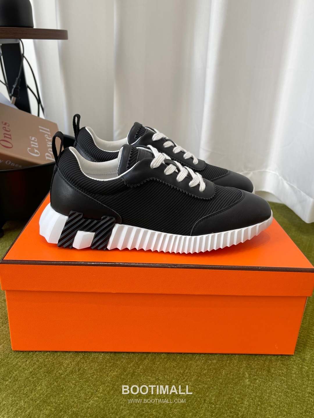 Hermes Classic Chunky Sneaker Tech Canvas, Suede Goat Leather Black Sneakers 에르메스 클래식 청키 스니커즈 고기능성 캔버스, 스웨이드 산양가죽 블랙 2