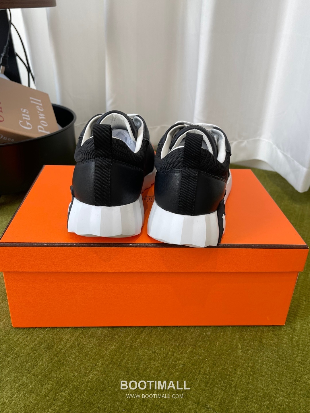 Hermes Classic Chunky Sneaker Tech Canvas, Suede Goat Leather Black Sneakers 에르메스 클래식 청키 스니커즈 고기능성 캔버스, 스웨이드 산양가죽 블랙 8