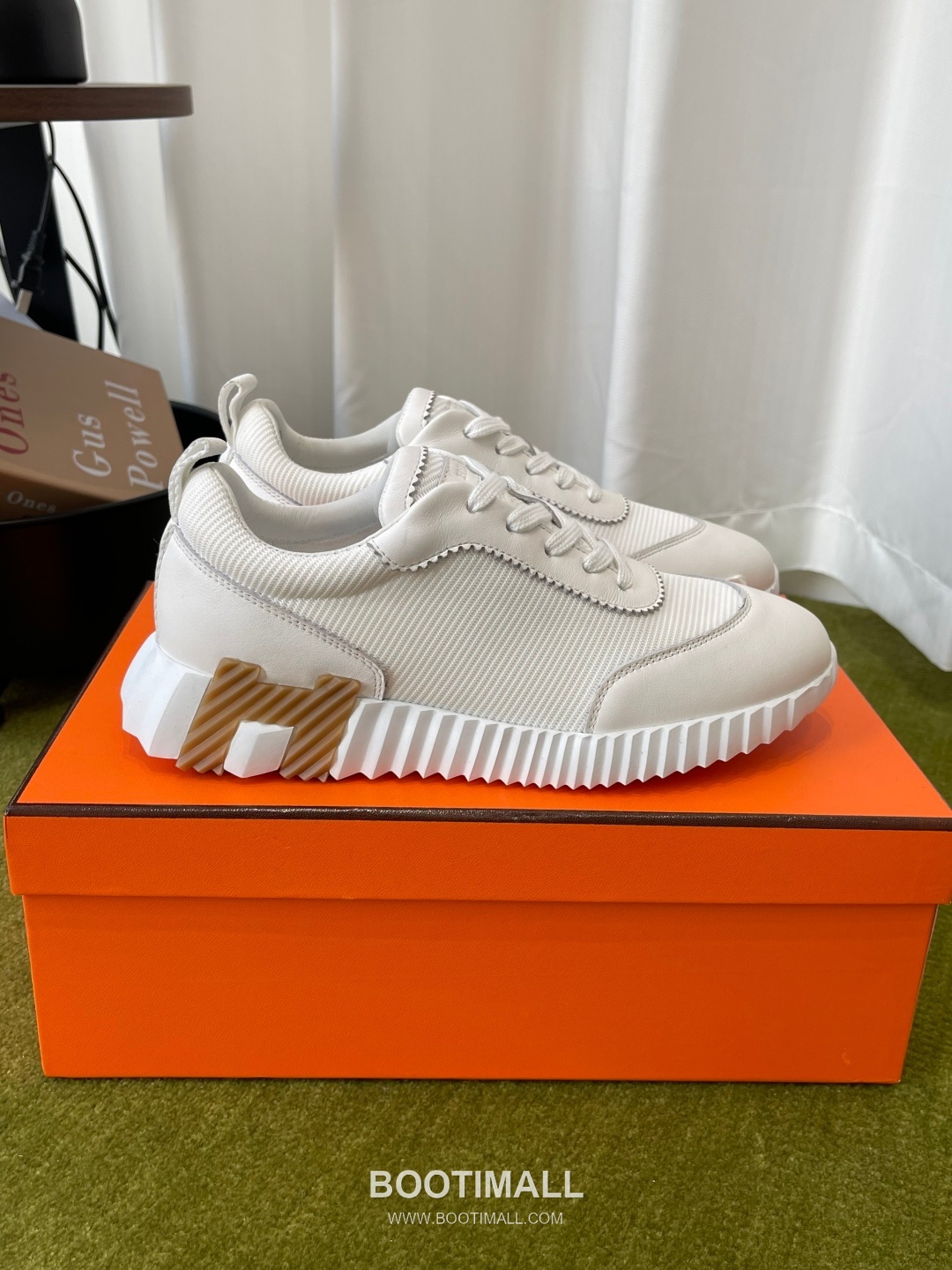 Hermes Classic Chunky Sneaker Tech Canvas, Suede Goat Leather Black Sneakers 에르메스 클래식 청키 스니커즈 고기능성 캔버스, 스웨이드 산양가죽 블랙 2