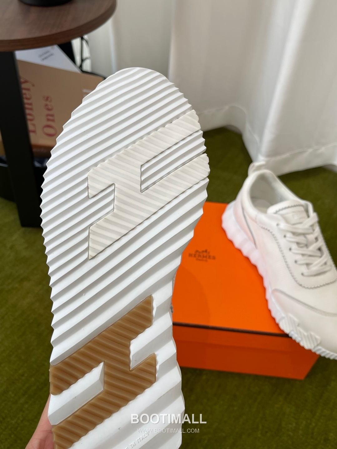 Hermes Classic Chunky Sneaker Tech Canvas, Suede Goat Leather Black Sneakers 에르메스 클래식 청키 스니커즈 고기능성 캔버스, 스웨이드 산양가죽 블랙 5