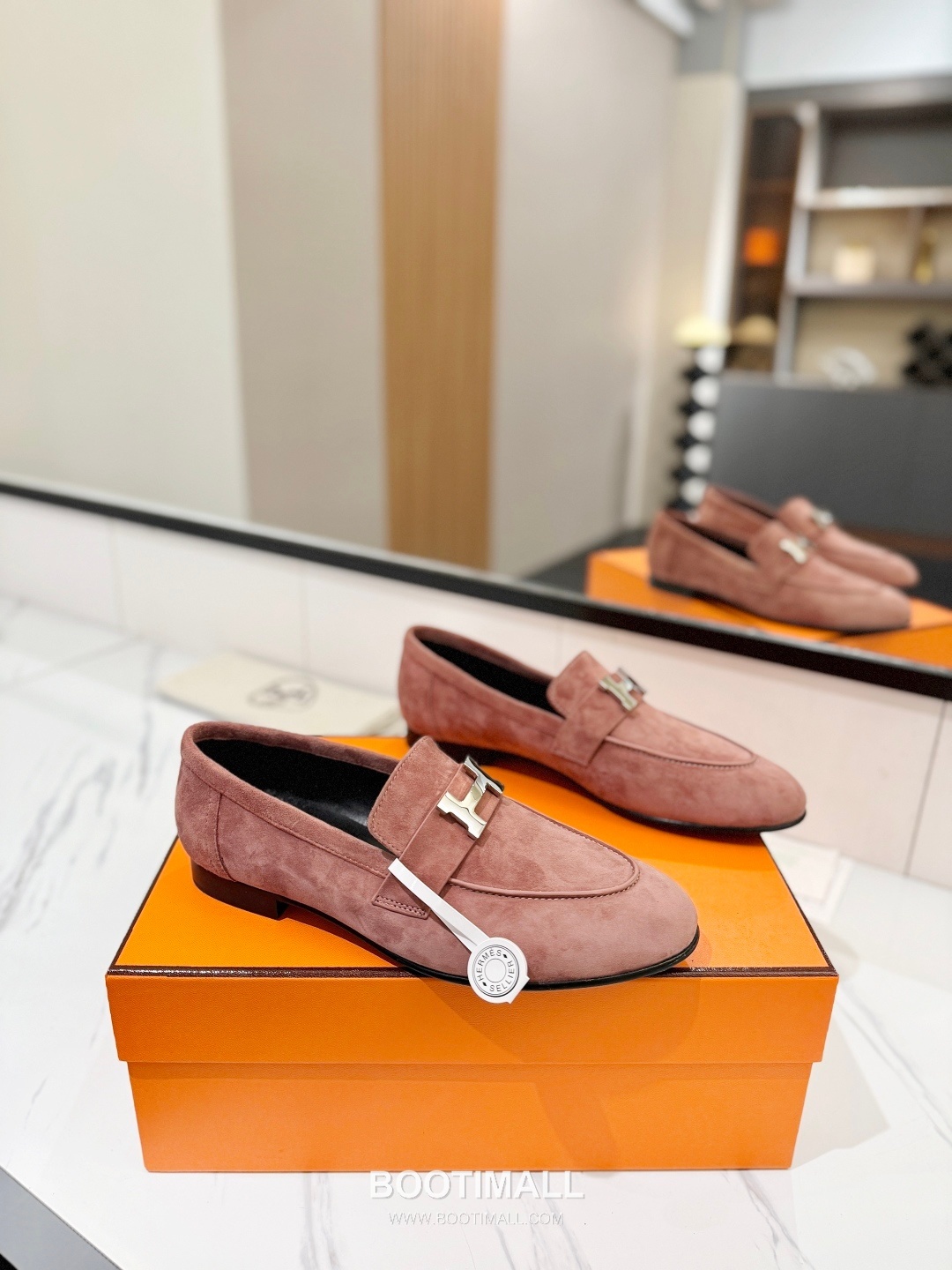 Hermes Classic Loafer Calfskin, Mixed Sheepskin Beige 에르메스 클래식 로퍼 송아지가죽, 혼합종 양가죽 베이지 1