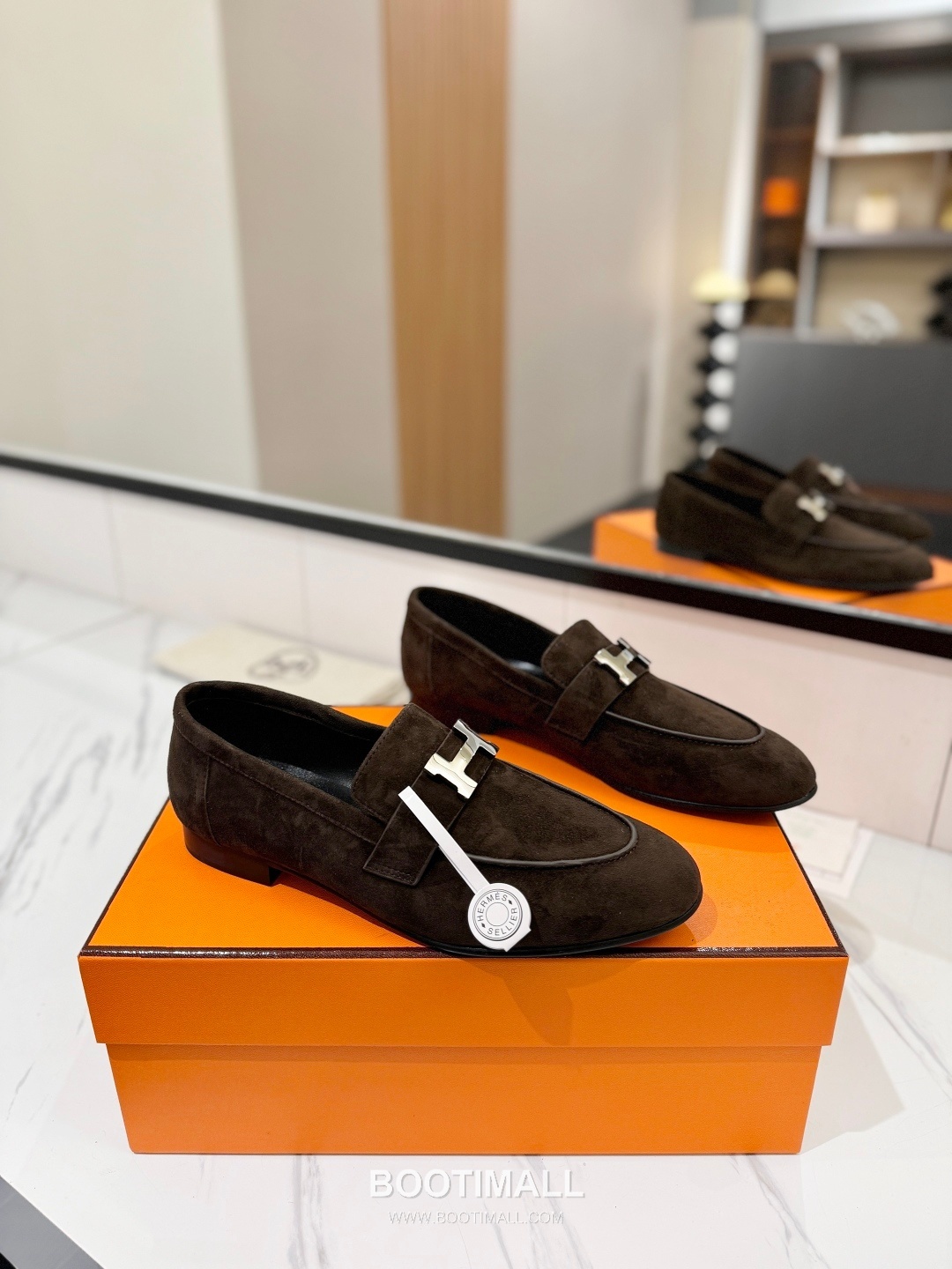 Hermes Classic Loafer Calfskin, Mixed Sheepskin Beige 에르메스 클래식 로퍼 송아지가죽, 혼합종 양가죽 베이지 1