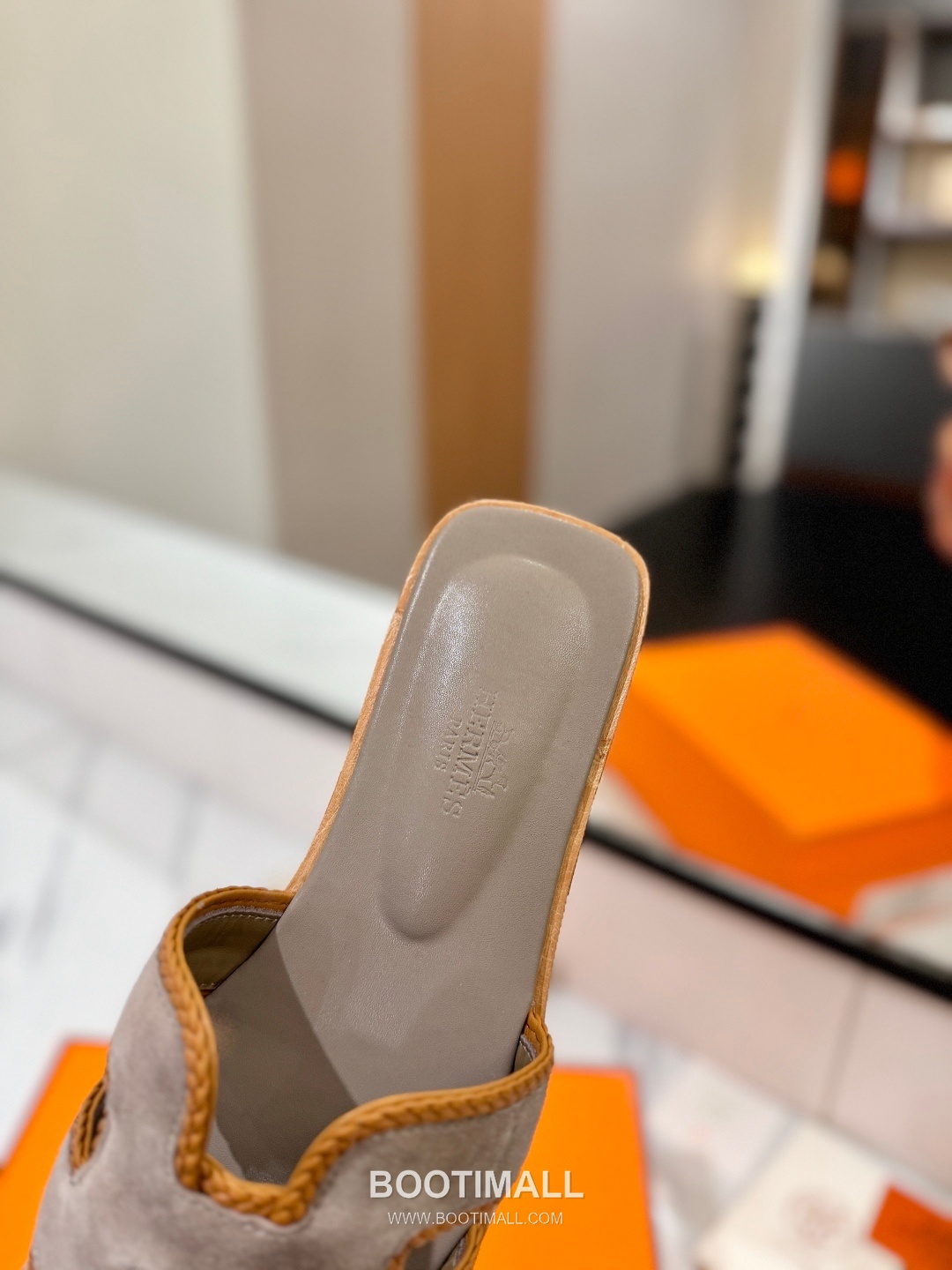 Hermes Classic Mule Sheepskin, Mixed Sheepskin Lining Brown 에르메스 클래식 뮬 양가죽, 혼합 양가죽 안감 브라운 7