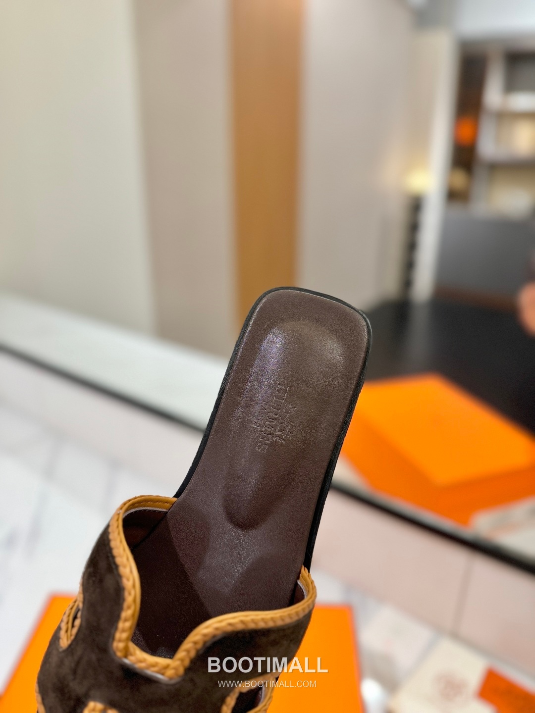 Hermes Classic Mule Sheepskin, Mixed Sheepskin Lining Brown 에르메스 클래식 뮬 양가죽, 혼합 양가죽 안감 브라운 8