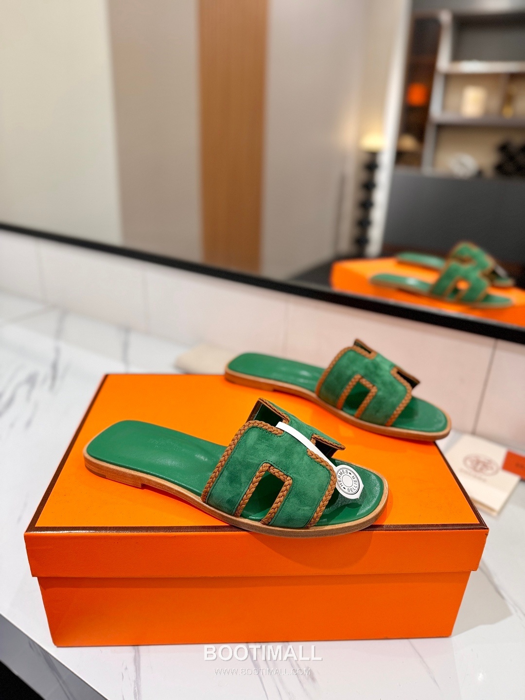 Hermes Classic Mule Sheepskin, Mixed Sheepskin Lining Brown 에르메스 클래식 뮬 양가죽, 혼합 양가죽 안감 브라운 1