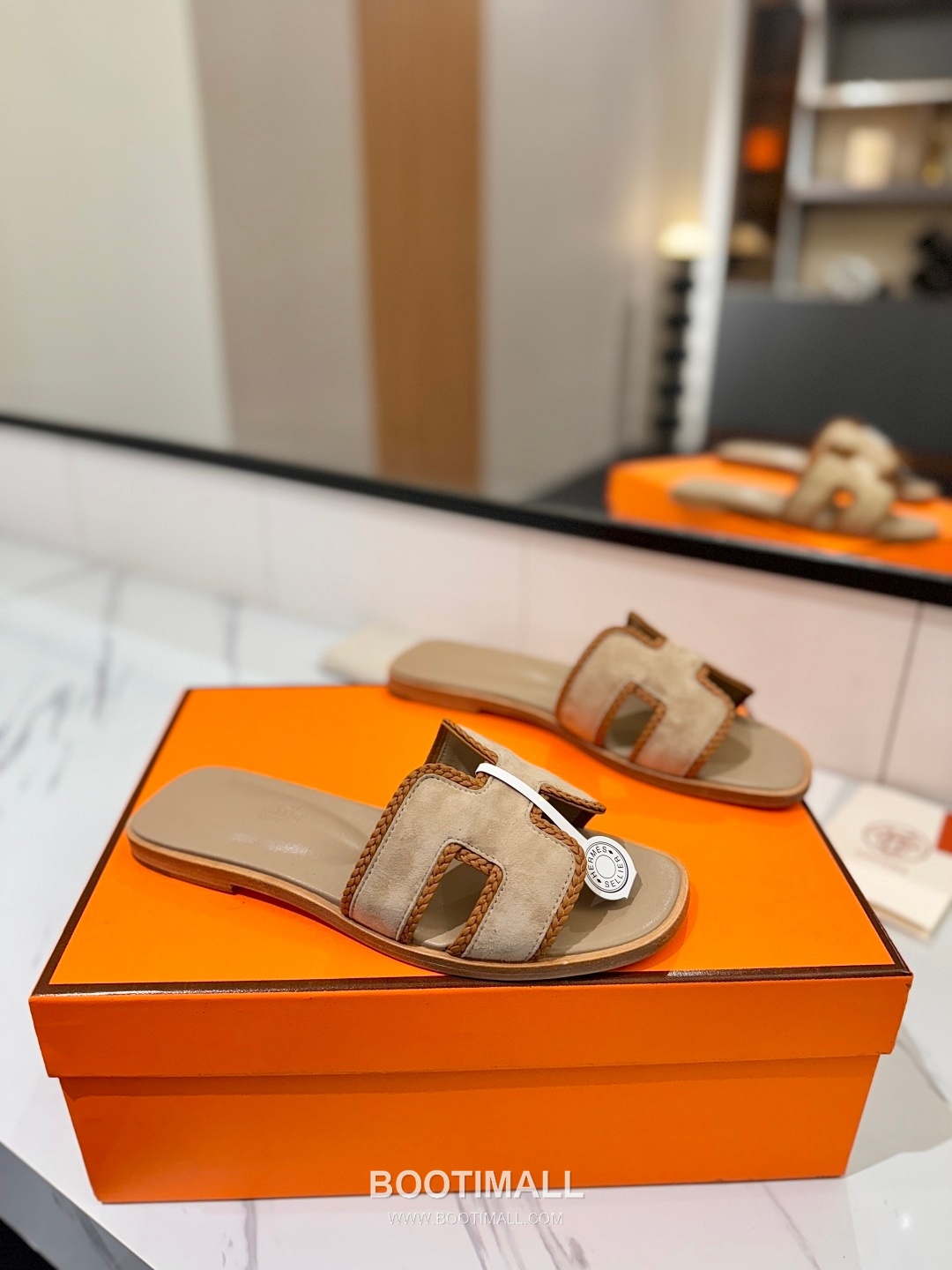 Hermes Classic Mule Sheepskin, Mixed Sheepskin Lining Brown 에르메스 클래식 뮬 양가죽, 혼합 양가죽 안감 브라운 1