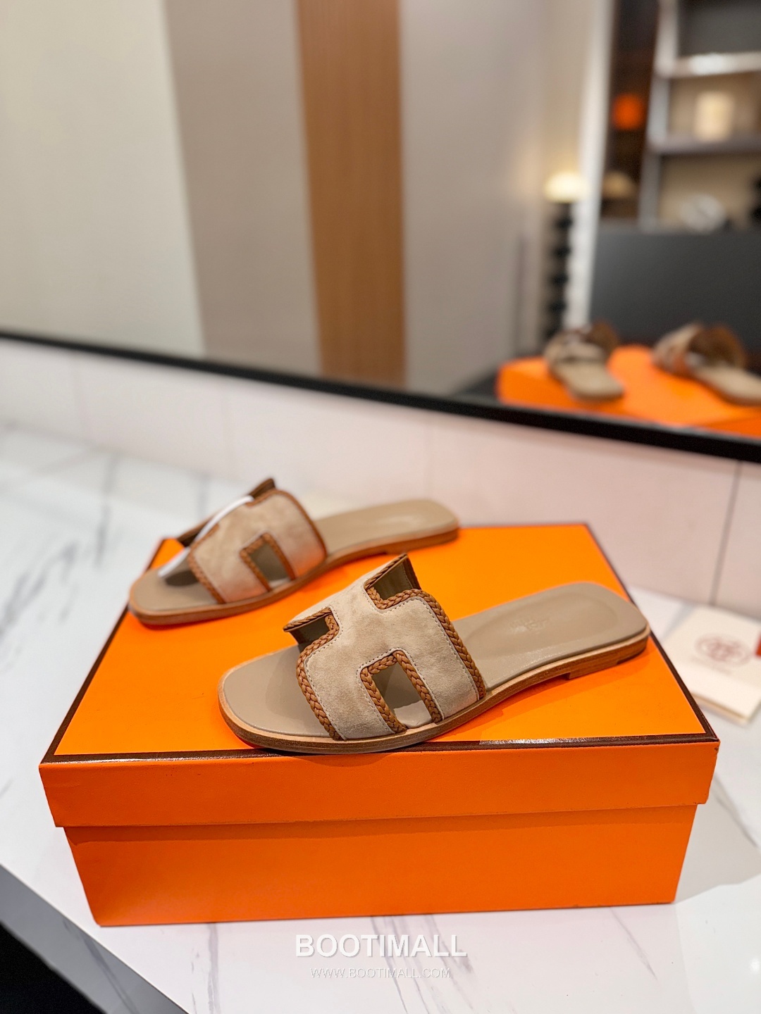 Hermes Classic Mule Sheepskin, Mixed Sheepskin Lining Brown 에르메스 클래식 뮬 양가죽, 혼합 양가죽 안감 브라운 2