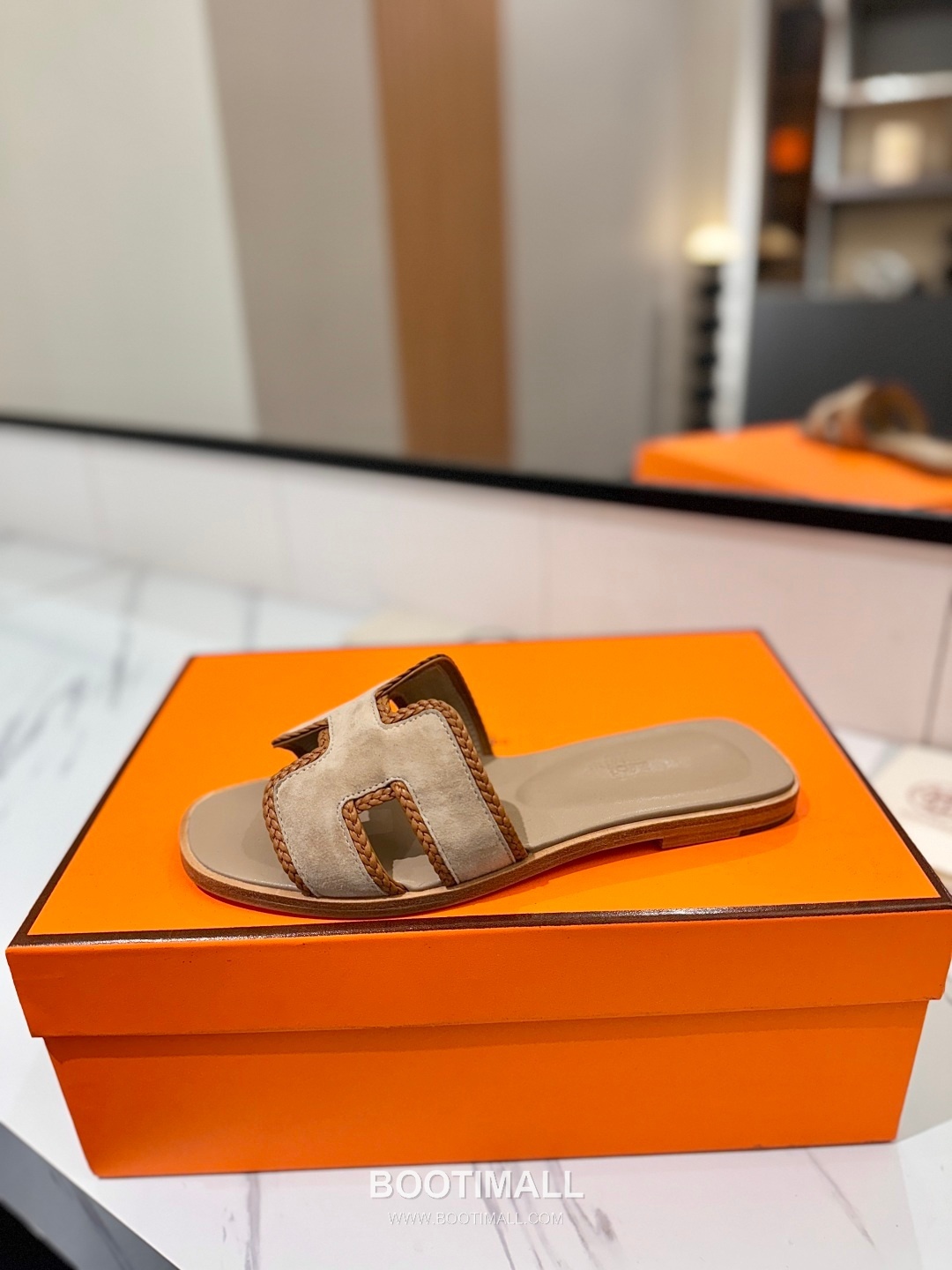 Hermes Classic Mule Sheepskin, Mixed Sheepskin Lining Brown 에르메스 클래식 뮬 양가죽, 혼합 양가죽 안감 브라운 4