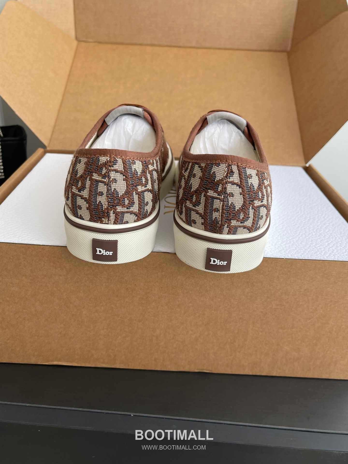 Dior Embroidered Low-Top Sneaker Canvas, Breathable Textile Beige Sneakers 디올 자수 로우탑 스니커즈 캔버스, 통기성 텍스타일 베이지 9