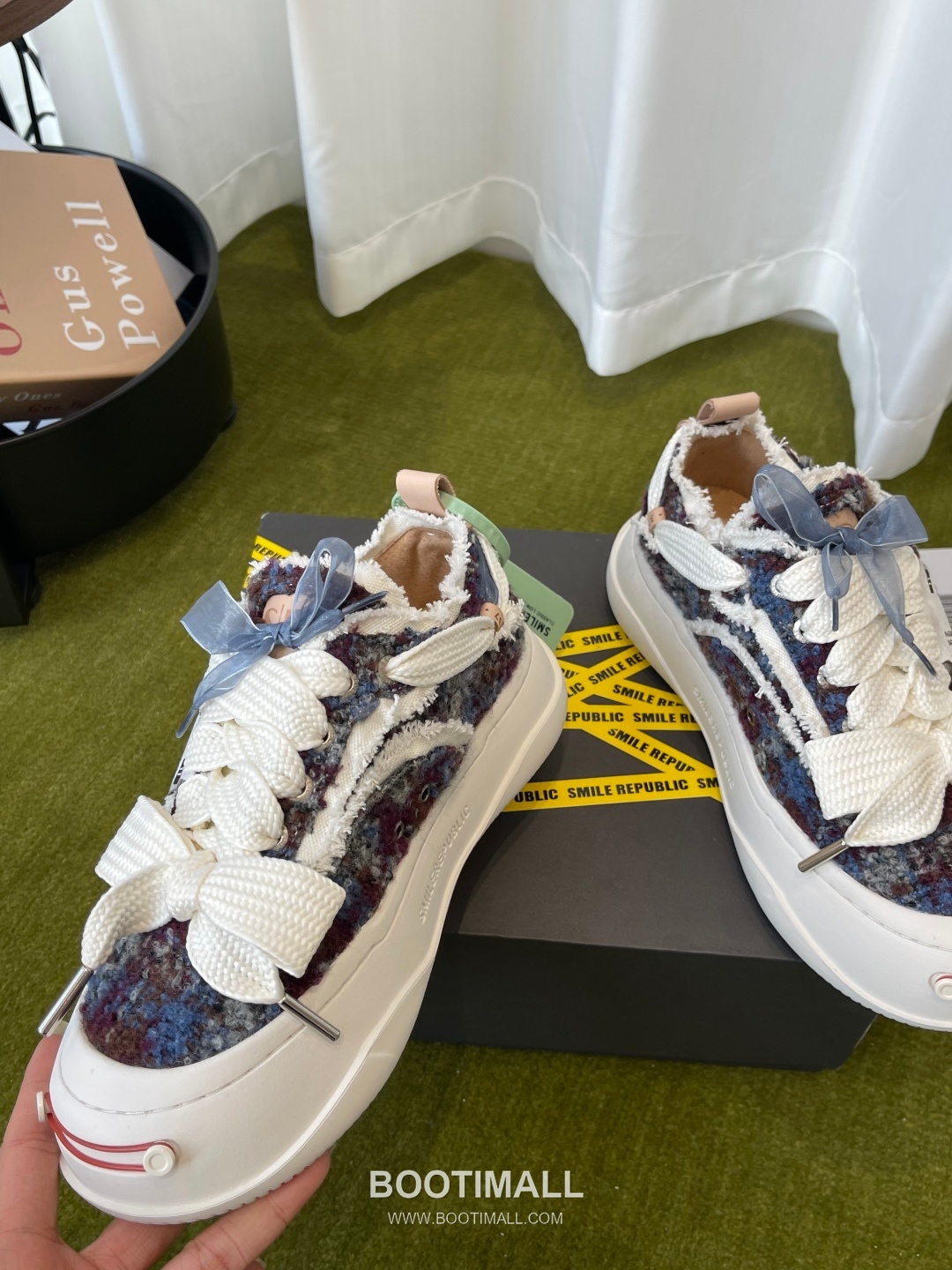 Open Smile Canvas Canvas Wool White Sneakers 오픈 스마일 캔버스 캔버스, 울 화이트 스니커즈 3