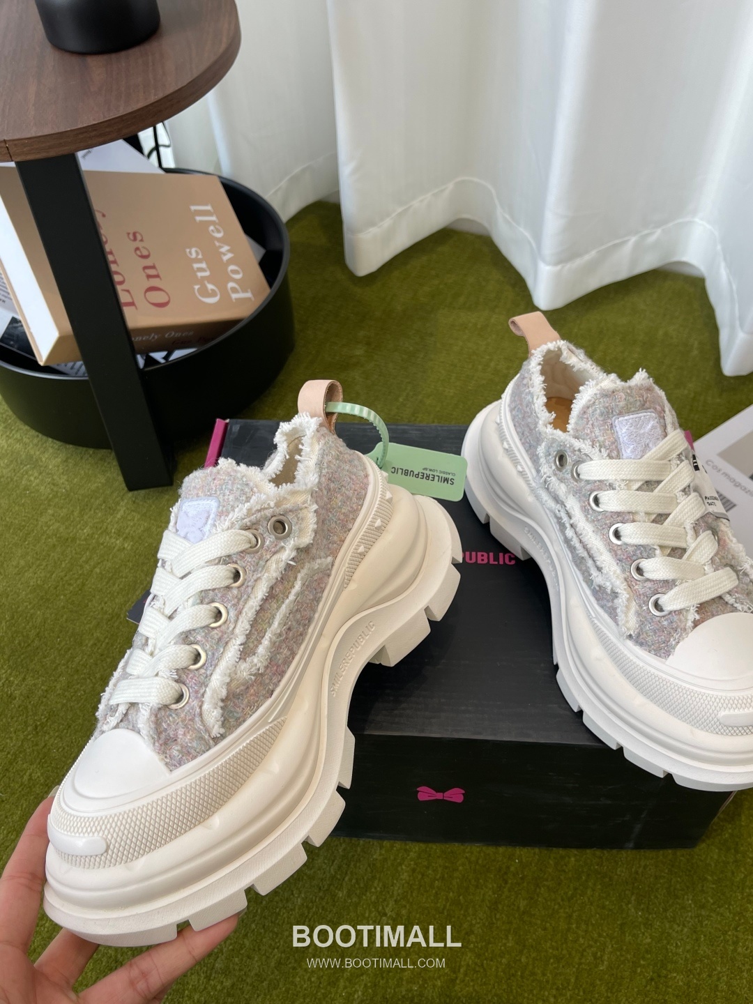 Low Top Sneaker 2.0 Soft Material Beige Sneakers 로우탑 스니커즈 2.0 부드러운 소재 베이지 3