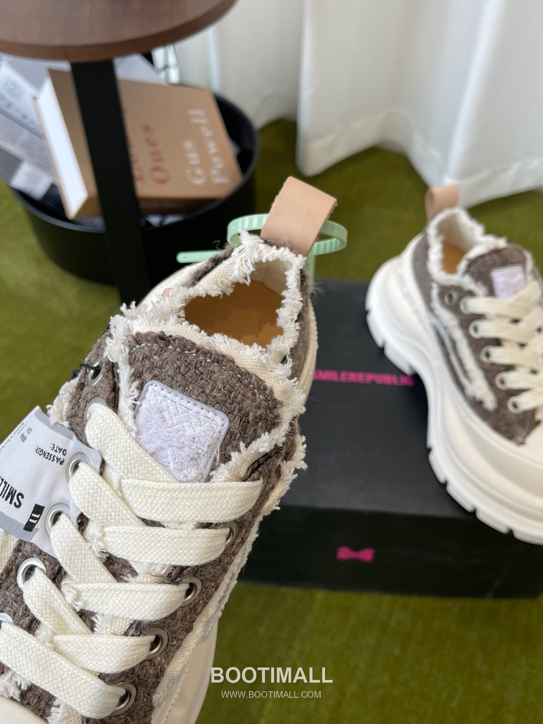 Low Top Sneaker 2.0 Soft Material Beige Sneakers 로우탑 스니커즈 2.0 부드러운 소재 베이지 4
