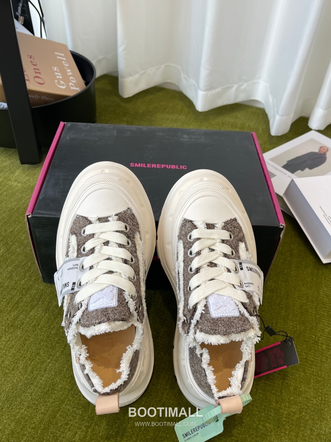 Low Top Sneaker 2.0 Soft Material Beige Sneakers 로우탑 스니커즈 2.0 부드러운 소재 베이지 7