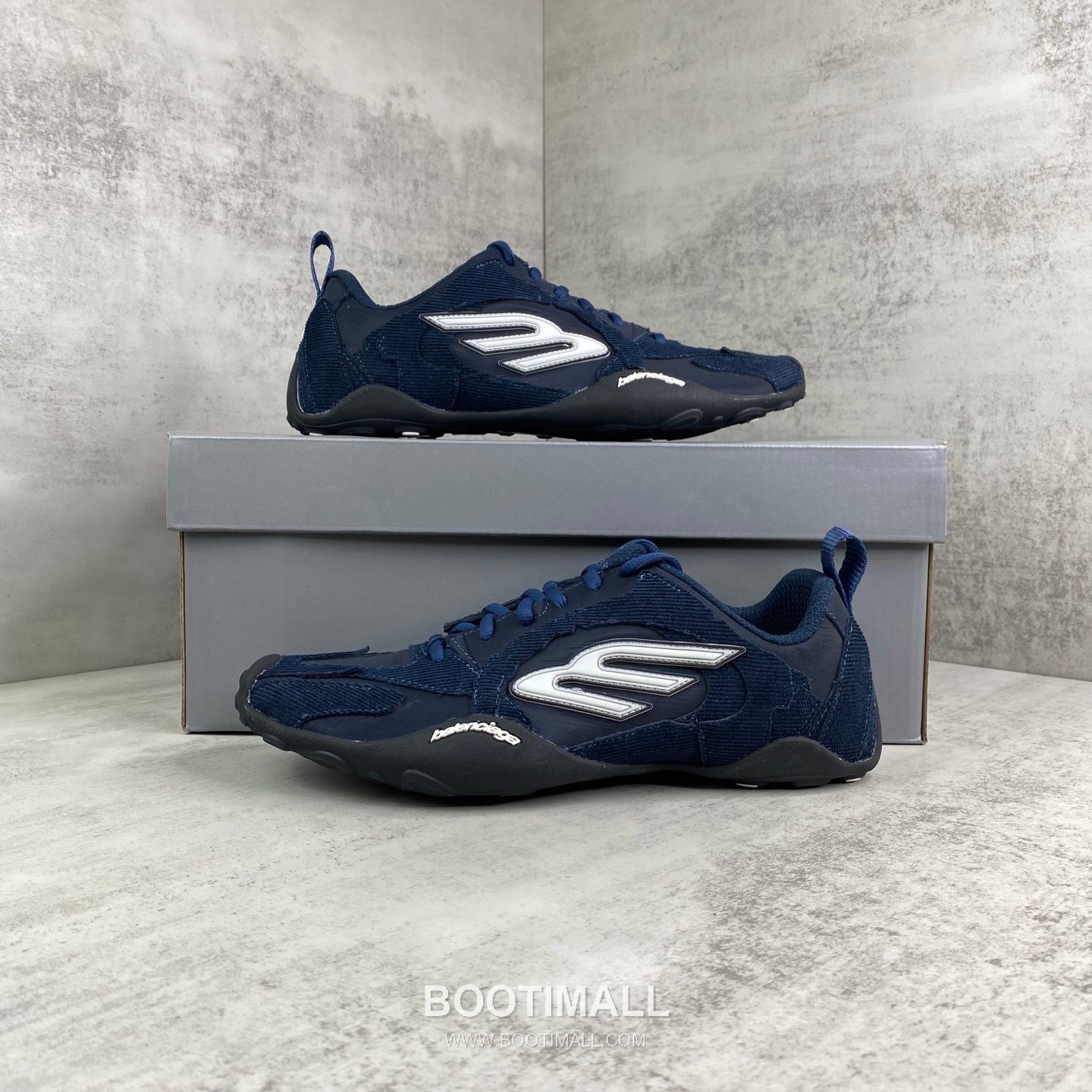 Balenciaga Monday Ultra Lace-Up Sneakers 발렌시아가 먼데이 울트라 레이스업 스니커즈 9