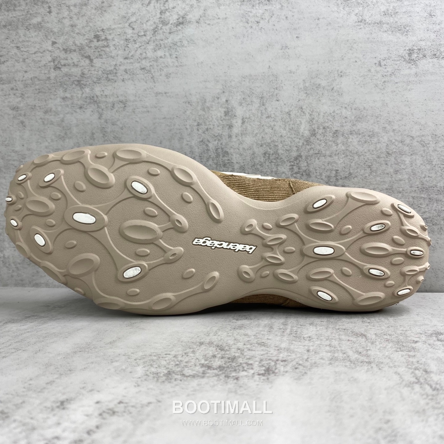 Balenciaga Monday Ultra Lace-Up Sneakers 발렌시아가 먼데이 울트라 레이스업 스니커즈 8