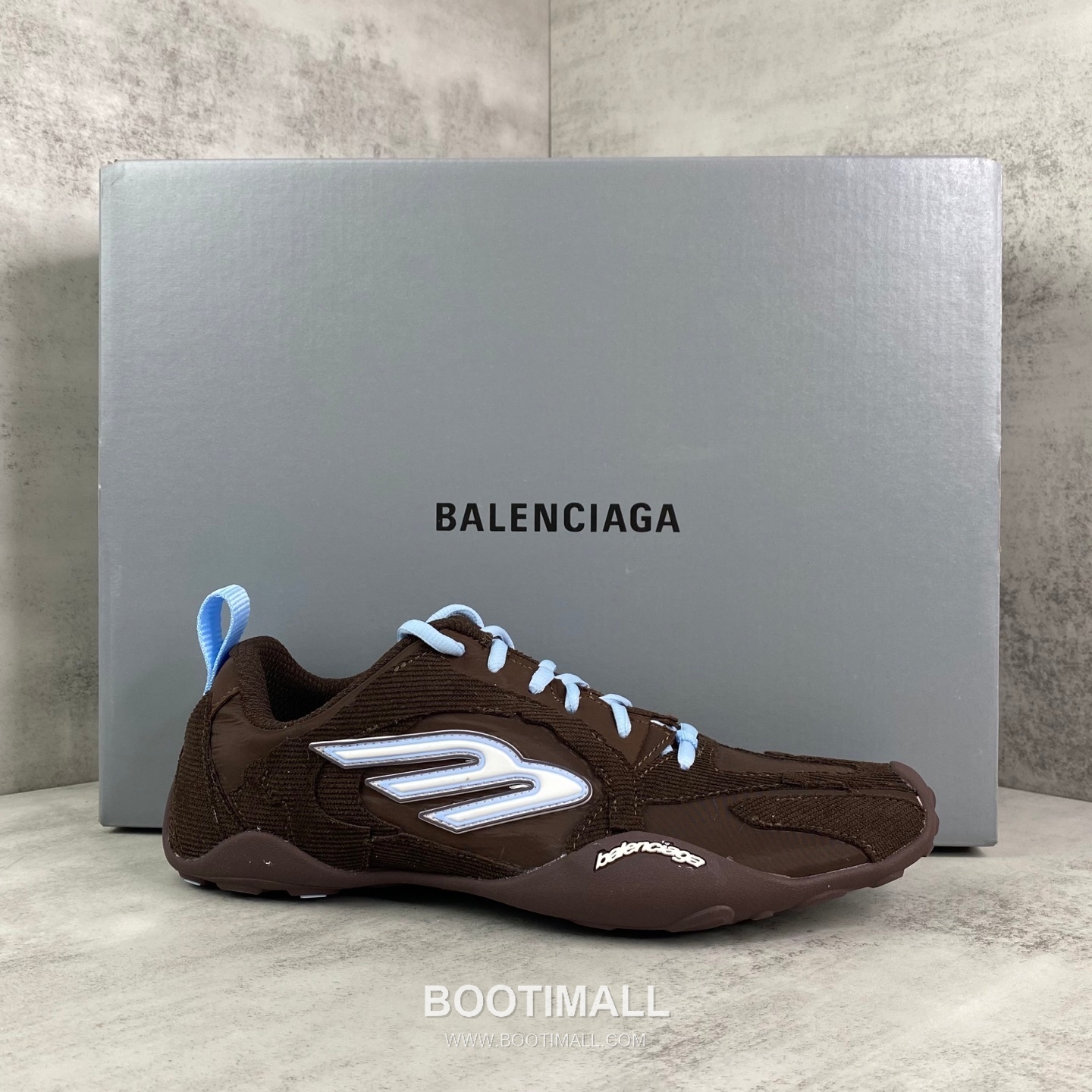 Balenciaga Monday Ultra Lace-Up Sneakers 발렌시아가 먼데이 울트라 레이스업 스니커즈 1