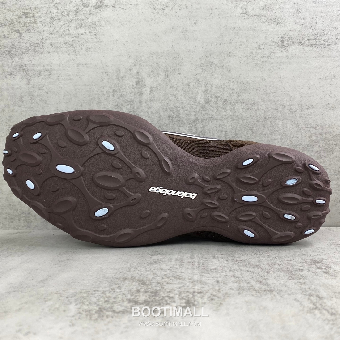 Balenciaga Monday Ultra Lace-Up Sneakers 발렌시아가 먼데이 울트라 레이스업 스니커즈 8