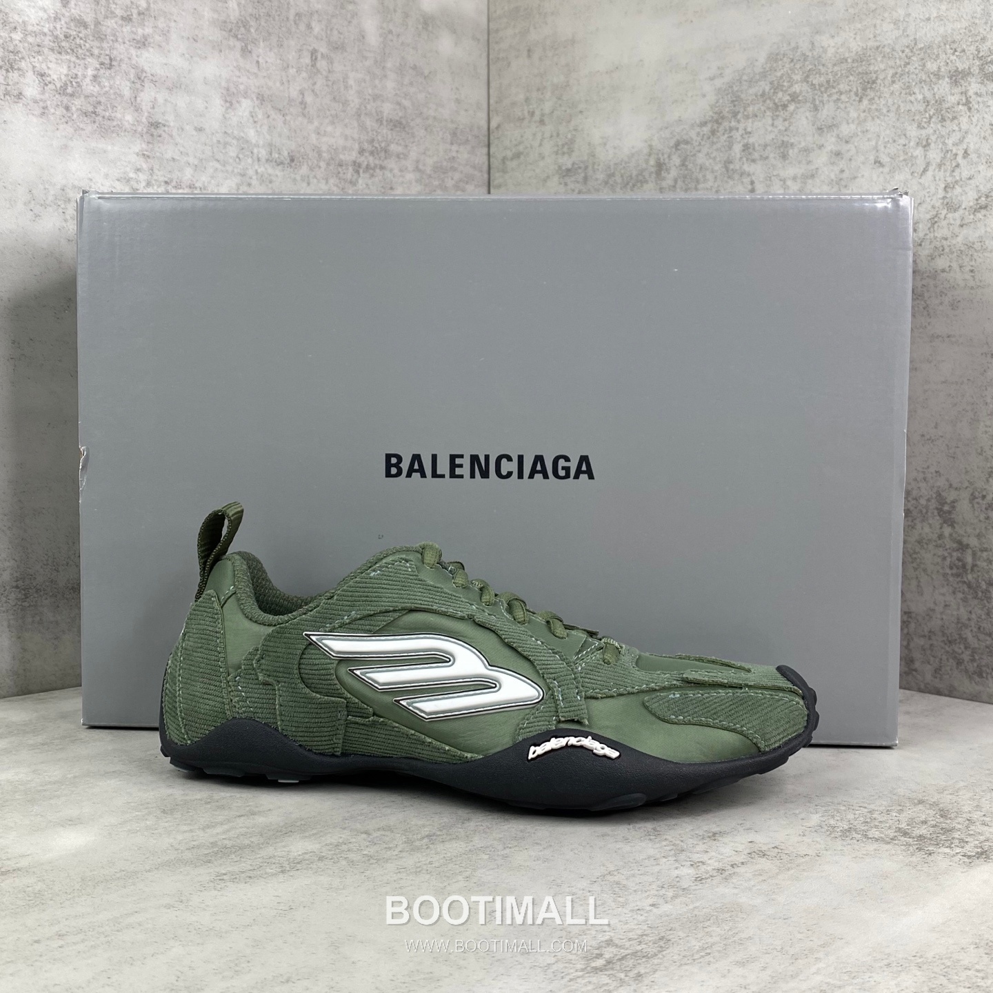 Balenciaga Monday Ultra Lace-Up Sneakers 발렌시아가 먼데이 울트라 레이스업 스니커즈 1