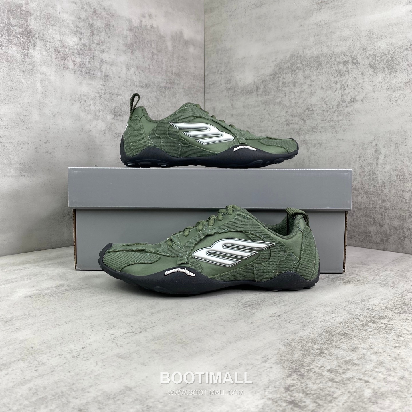 Balenciaga Monday Ultra Lace-Up Sneakers 발렌시아가 먼데이 울트라 레이스업 스니커즈 9