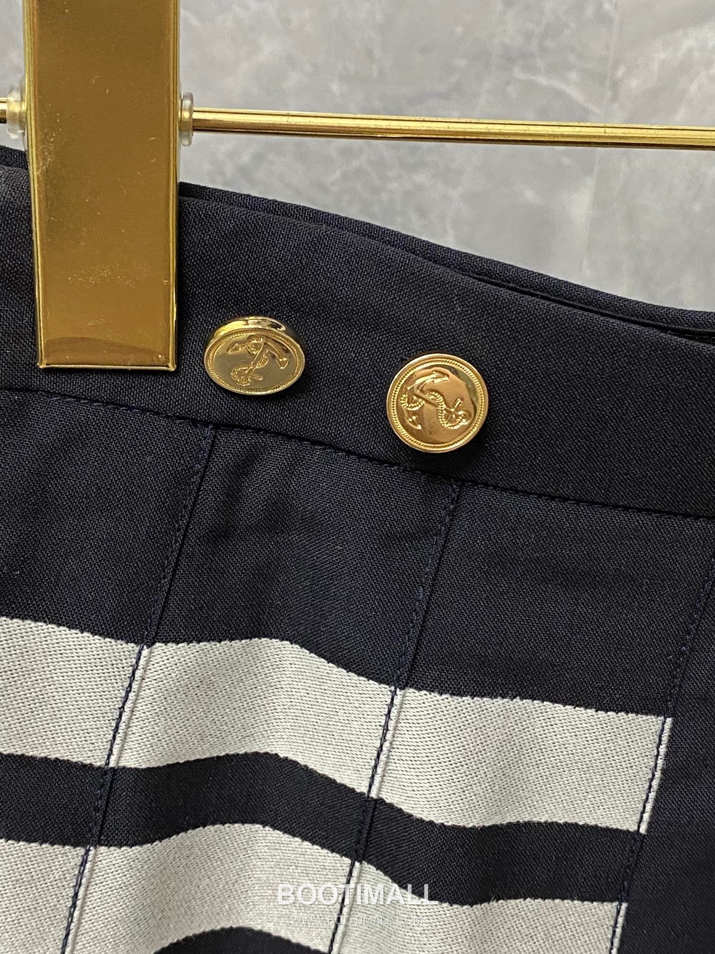 Thom Browne Four-Stripes A-Line Skirt Wool Suit Fabric Dark Color 톰브라운 사선 4선 A라인 스커트 양모 수트 원단 다크 컬러 0, 1, 2, 3 15