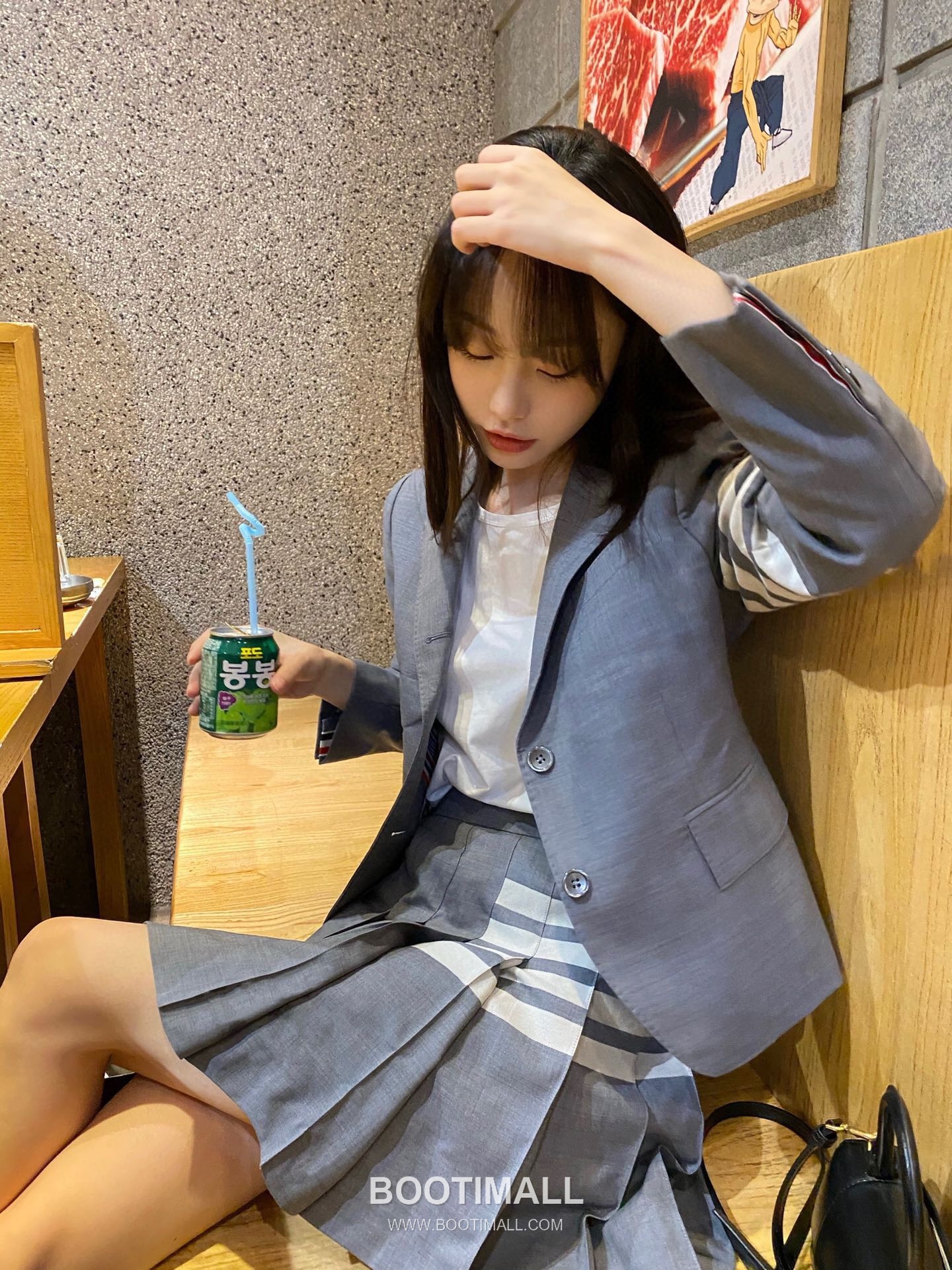 Thom Browne Four-Stripes A-Line Skirt Wool Suit Fabric Dark Color 톰브라운 사선 4선 A라인 스커트 양모 수트 원단 다크 컬러 5