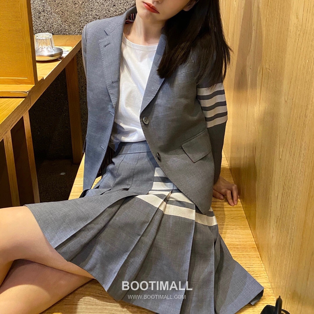 Thom Browne Four-Stripes A-Line Skirt Wool Suit Fabric Dark Color 톰브라운 사선 4선 A라인 스커트 양모 수트 원단 다크 컬러 6