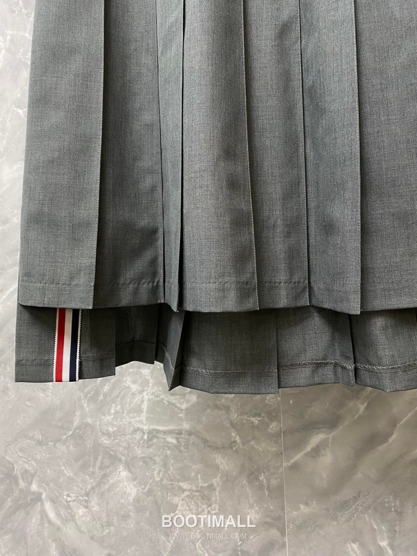 Thom Browne Four-Stripes A-Line Skirt Wool Suit Fabric Dark Color 톰브라운 사선 4선 A라인 스커트 양모 수트 원단 다크 컬러 15