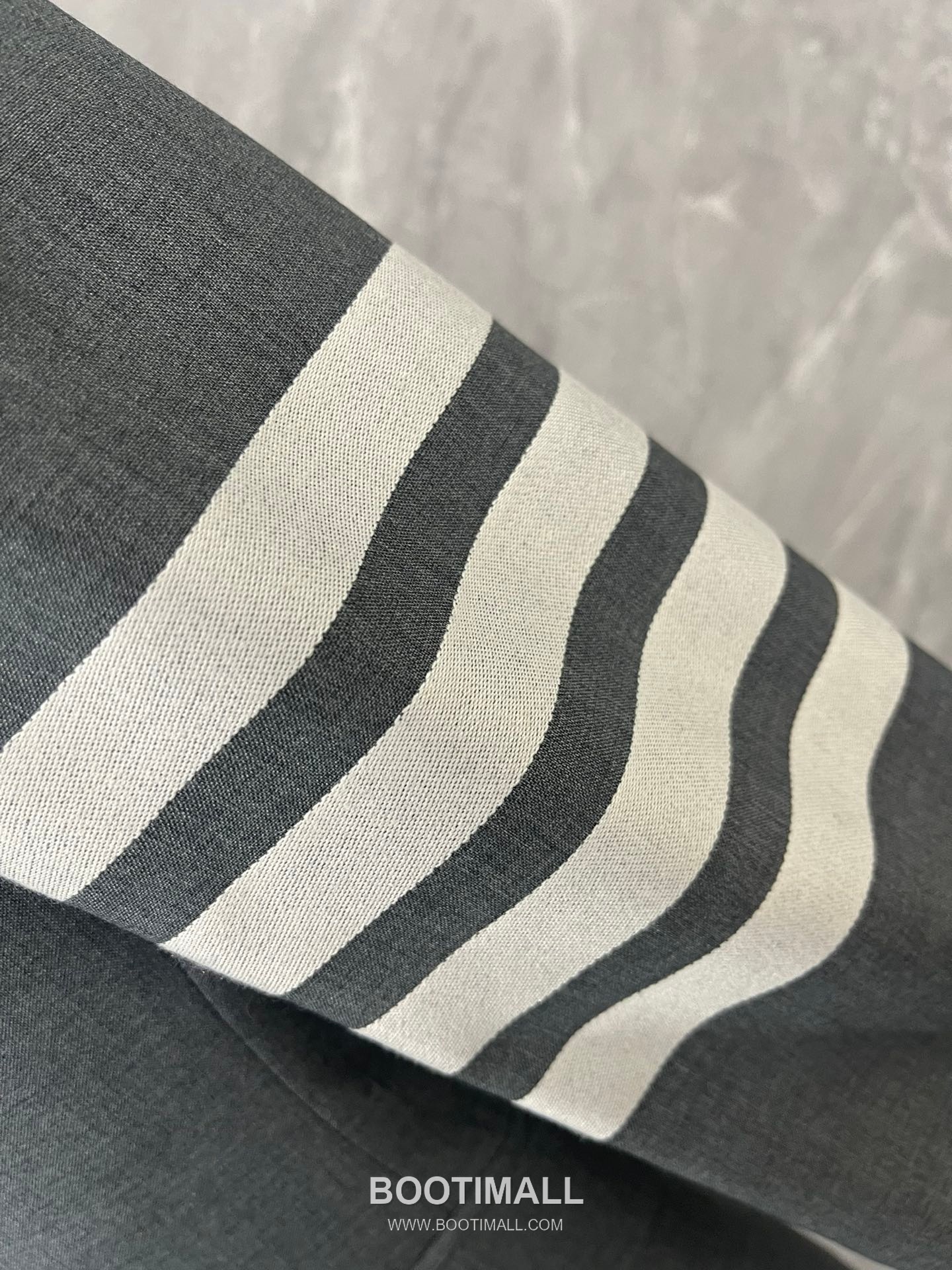 Thom Browne Wool Short Blazer Wool White 톰브라운 울 숏 블레이저 울 화이트 0, 1, 2, 3 4