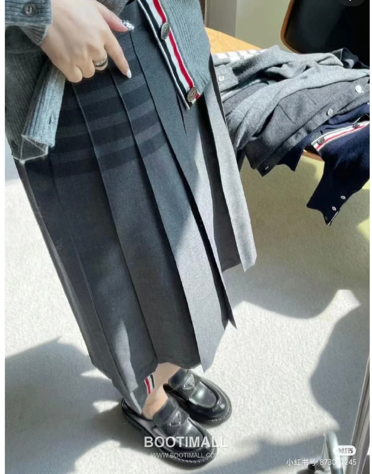 Thom Browne Irregular A-line Pleated Skirt Wool 톰브라운 불규칙 A라인 플리츠 스커트 울 0, 1, 2, 3 2