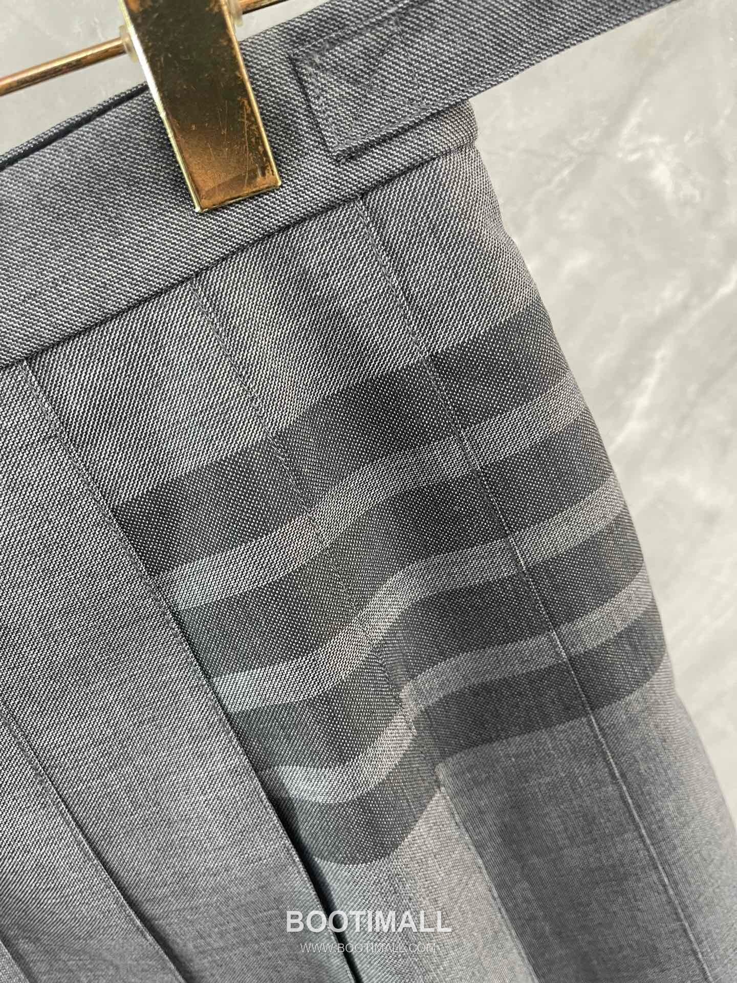 Thom Browne Irregular A-line Pleated Skirt Wool 톰브라운 불규칙 A라인 플리츠 스커트 울 0, 1, 2, 3 9