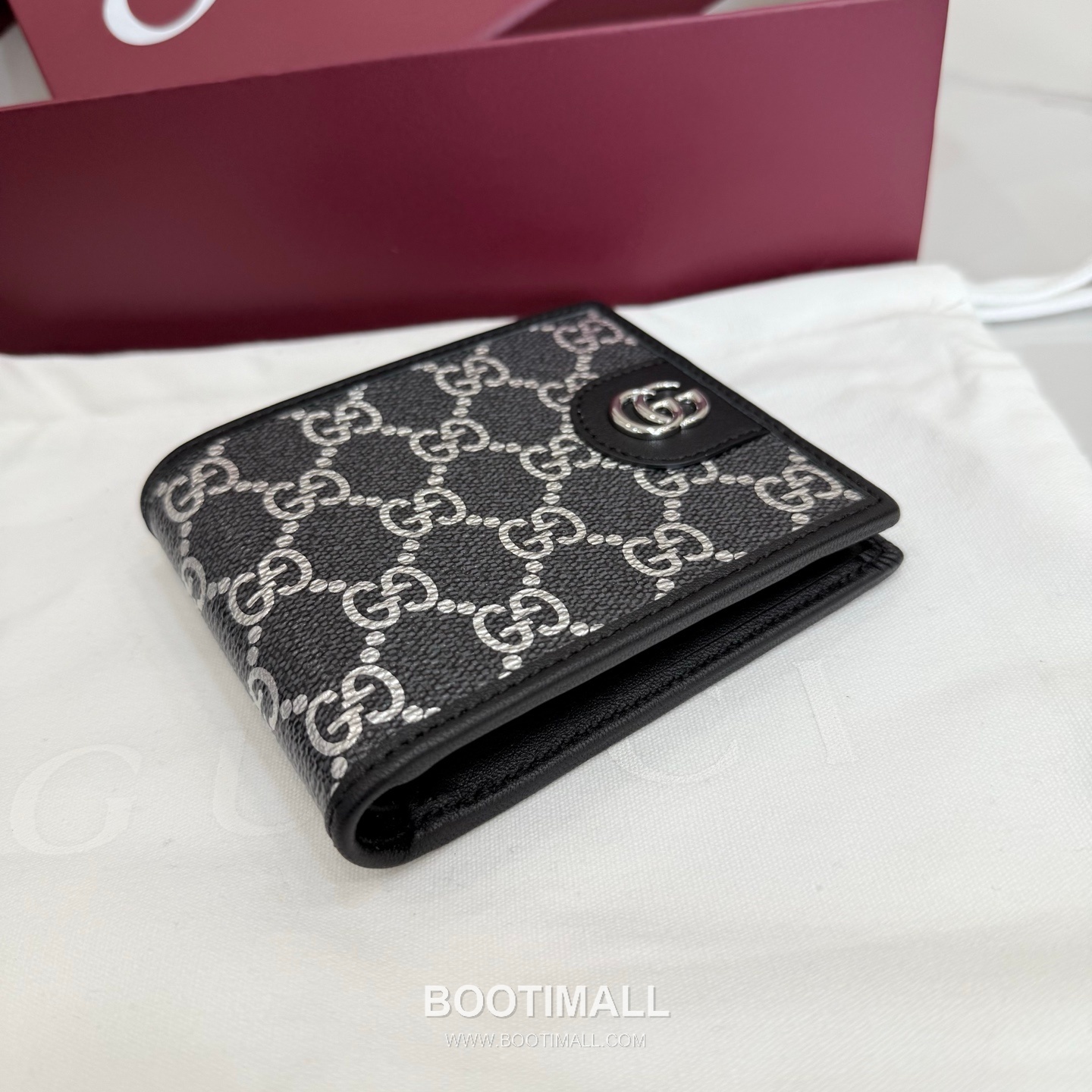 Gucci Double Fold Wallet Coated Canvas and Leather Black 구찌 더블 폴드 지갑 코팅 캔버스 및 가죽 블랙 11cm 4