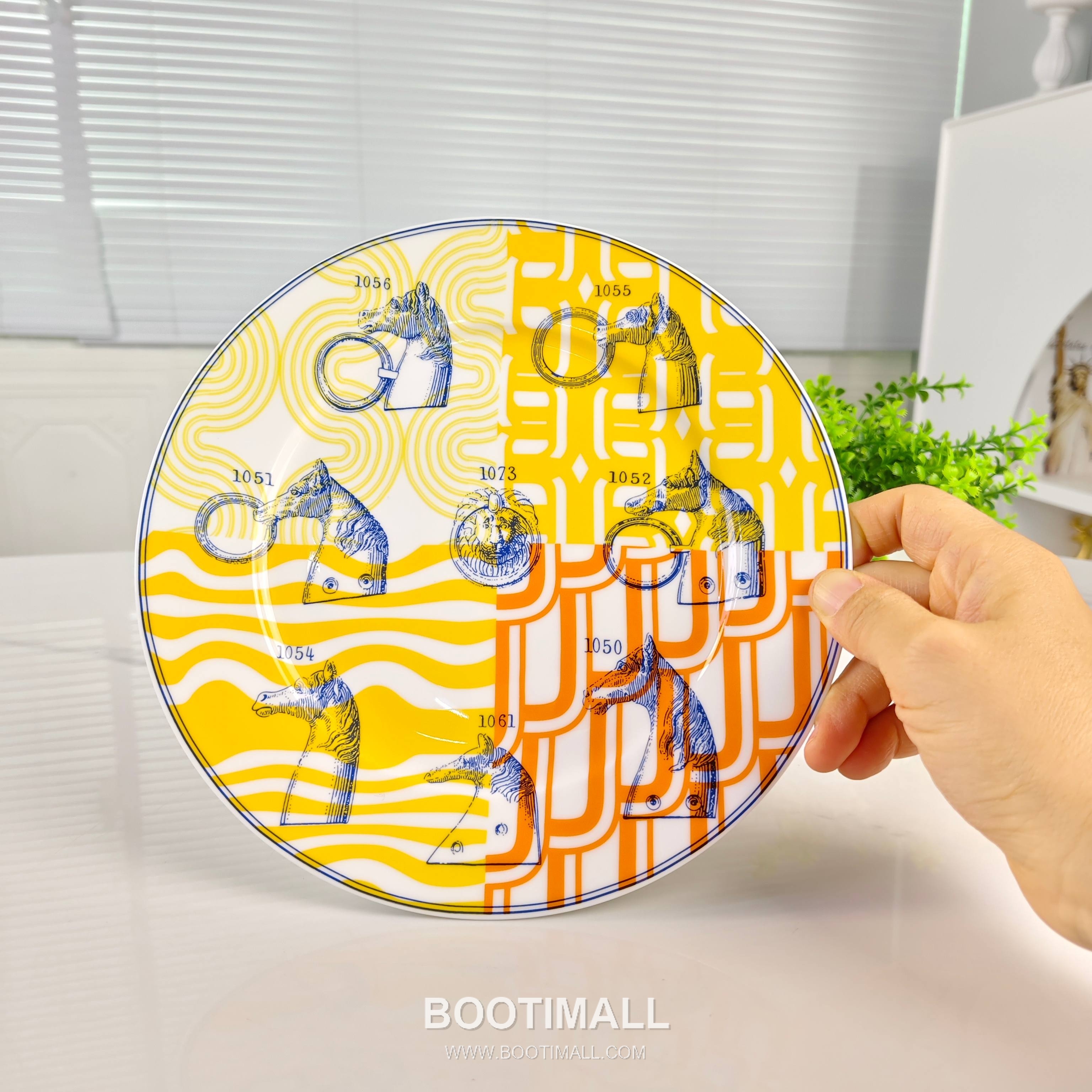 Hermes Digital Horse Plate Yellow Tableware 에르메스 디지털 말 접시 옐로우 테이블웨어 10 inch, 8 inch 7