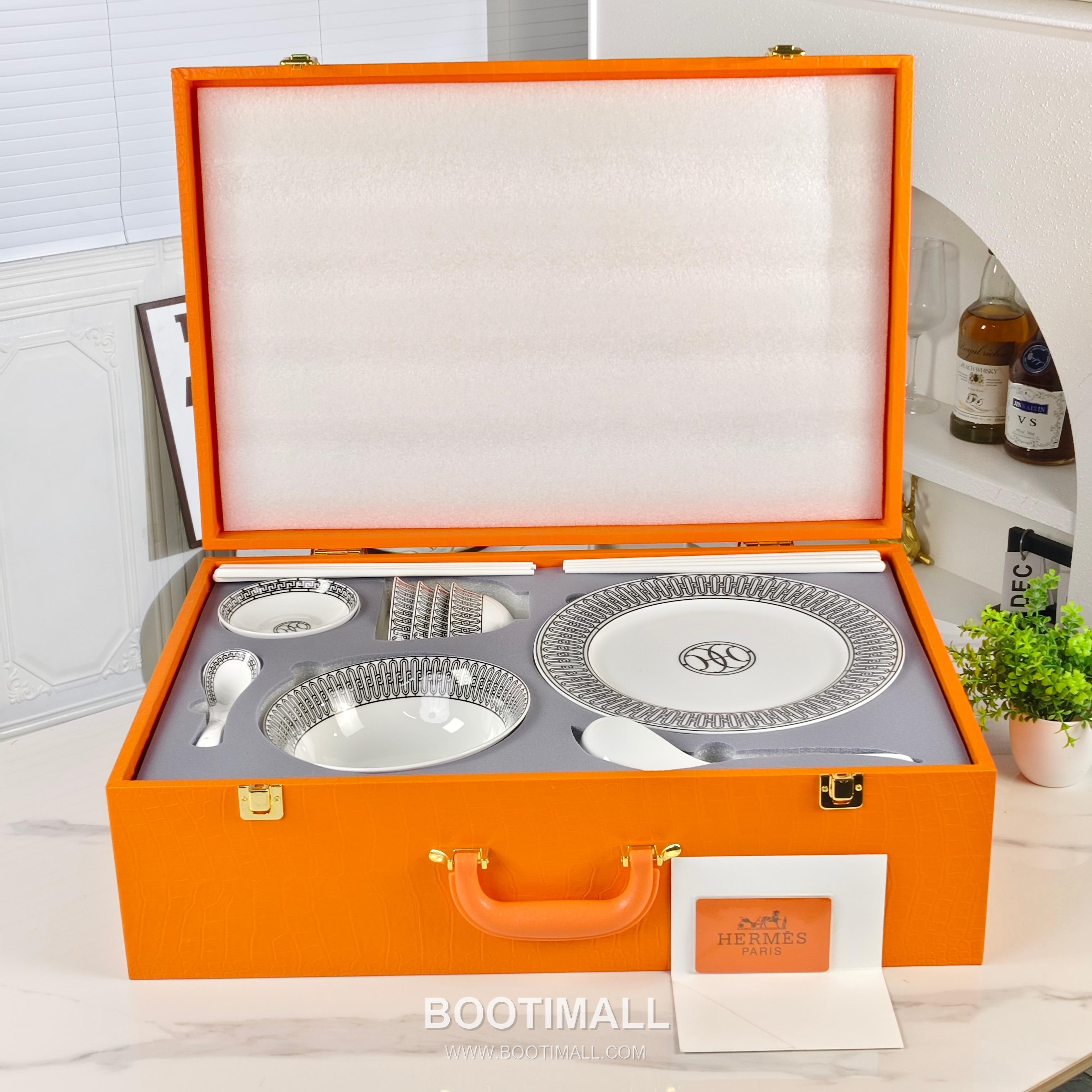 Hermes Tableware Set Black 에르메스 식기 세트 블랙 1