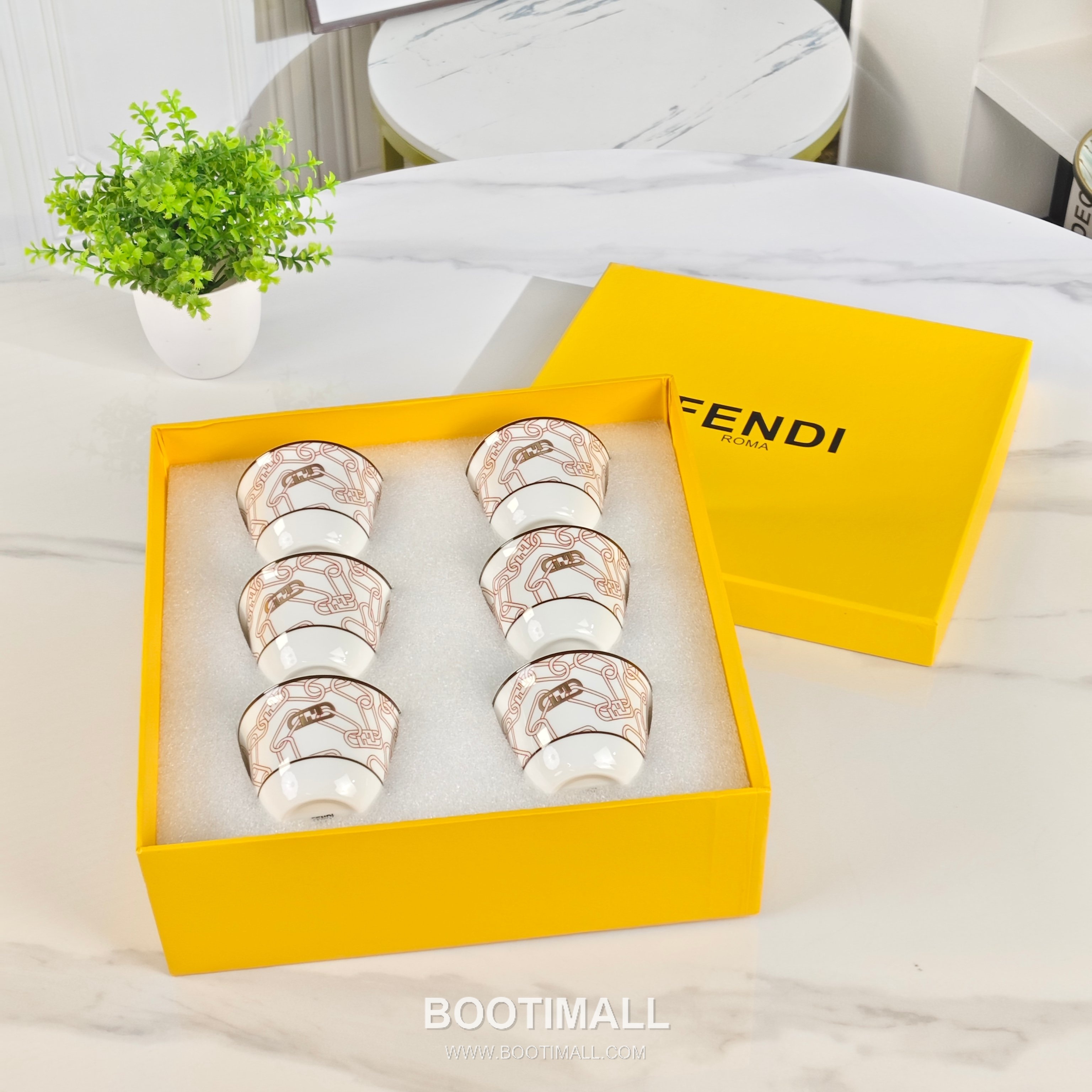 Fendi Coffee Paperclip Cup Coffee 펜디 커피 회형핀 컵 커피 2