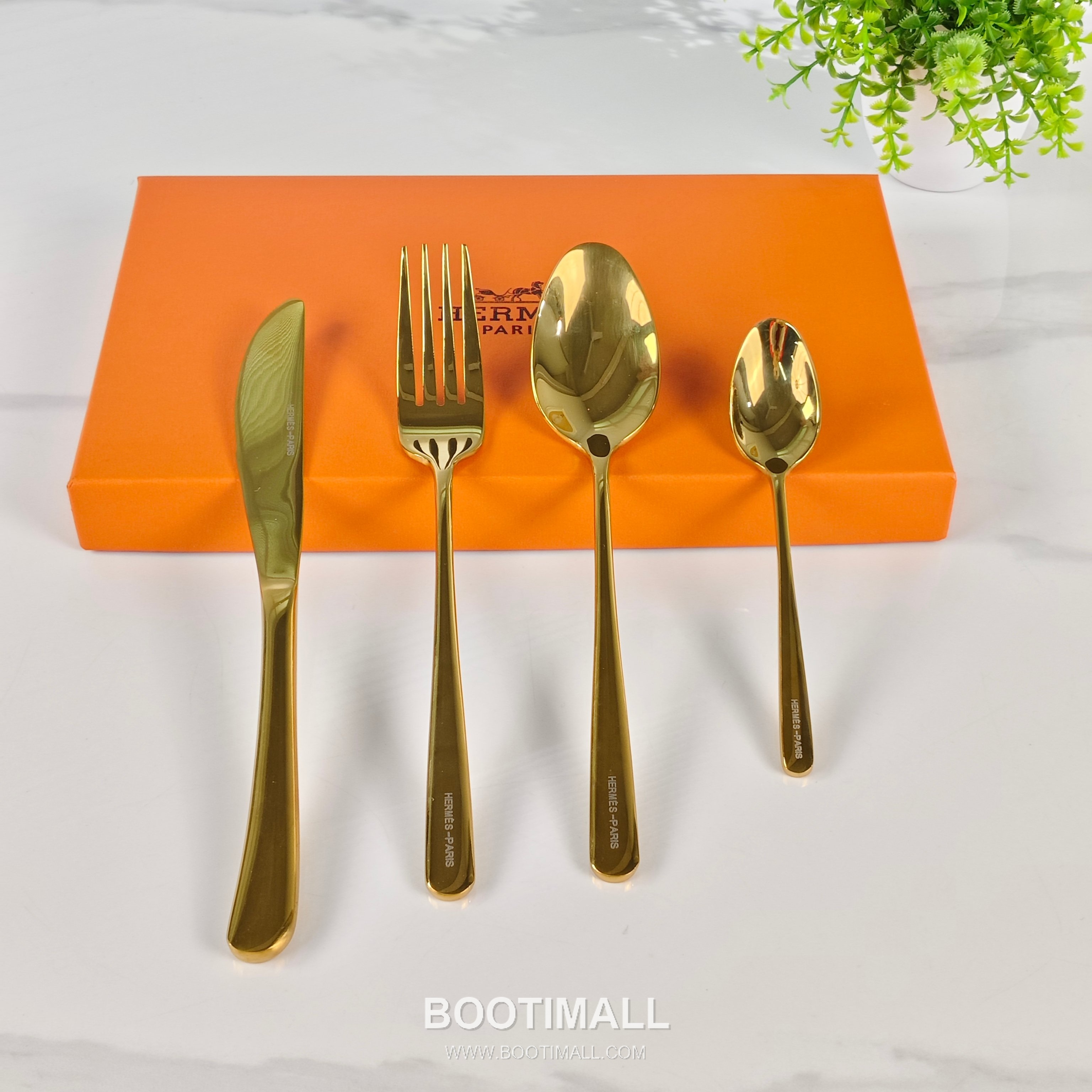 Hermes Elegant Cutlery Set Gold Acc 에르메스 우아한 커트러리 세트 골드 액세서리 4-piece set 2