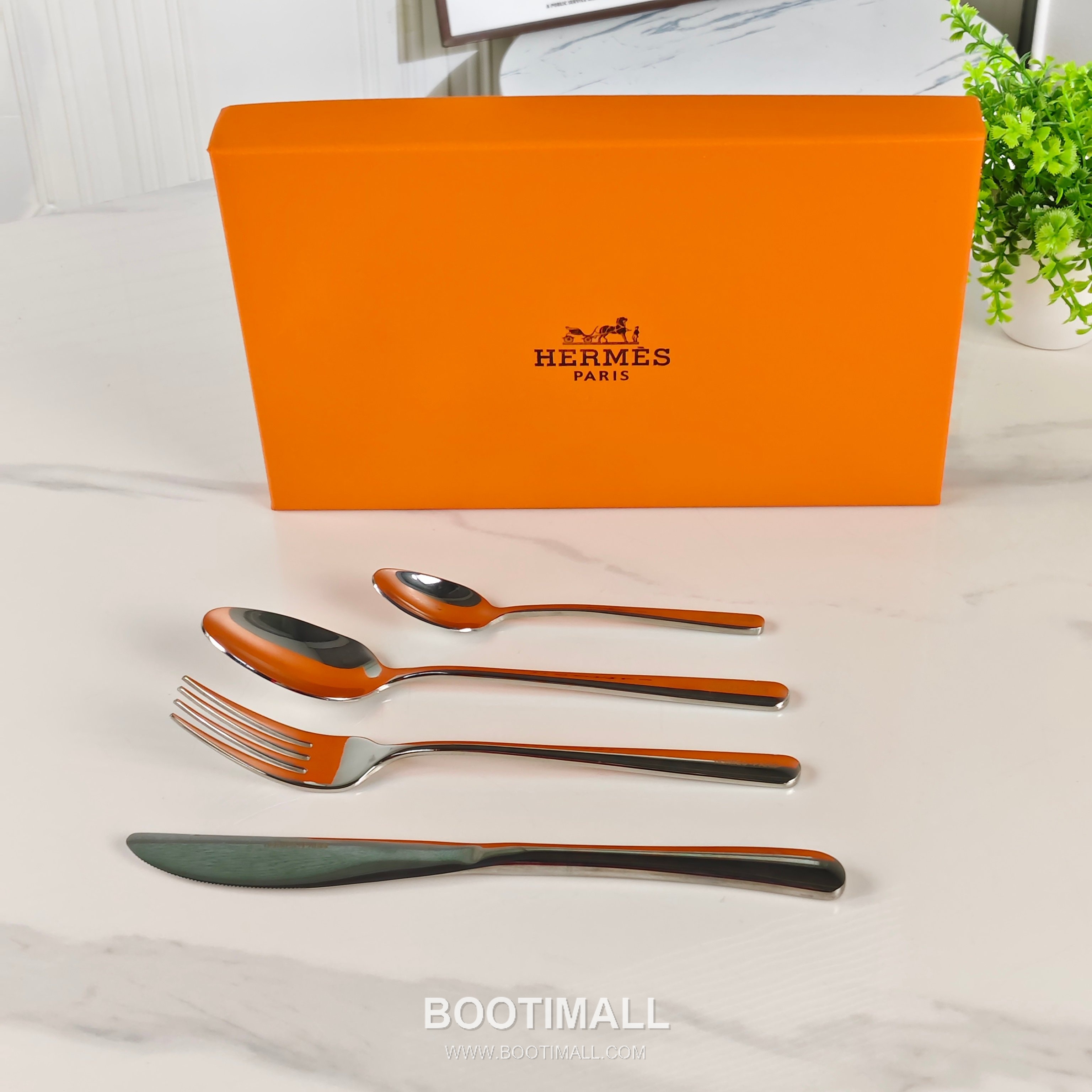 Hermes Elegant Cutlery Set Gold Acc 에르메스 우아한 커트러리 세트 골드 액세서리 4-piece set 9
