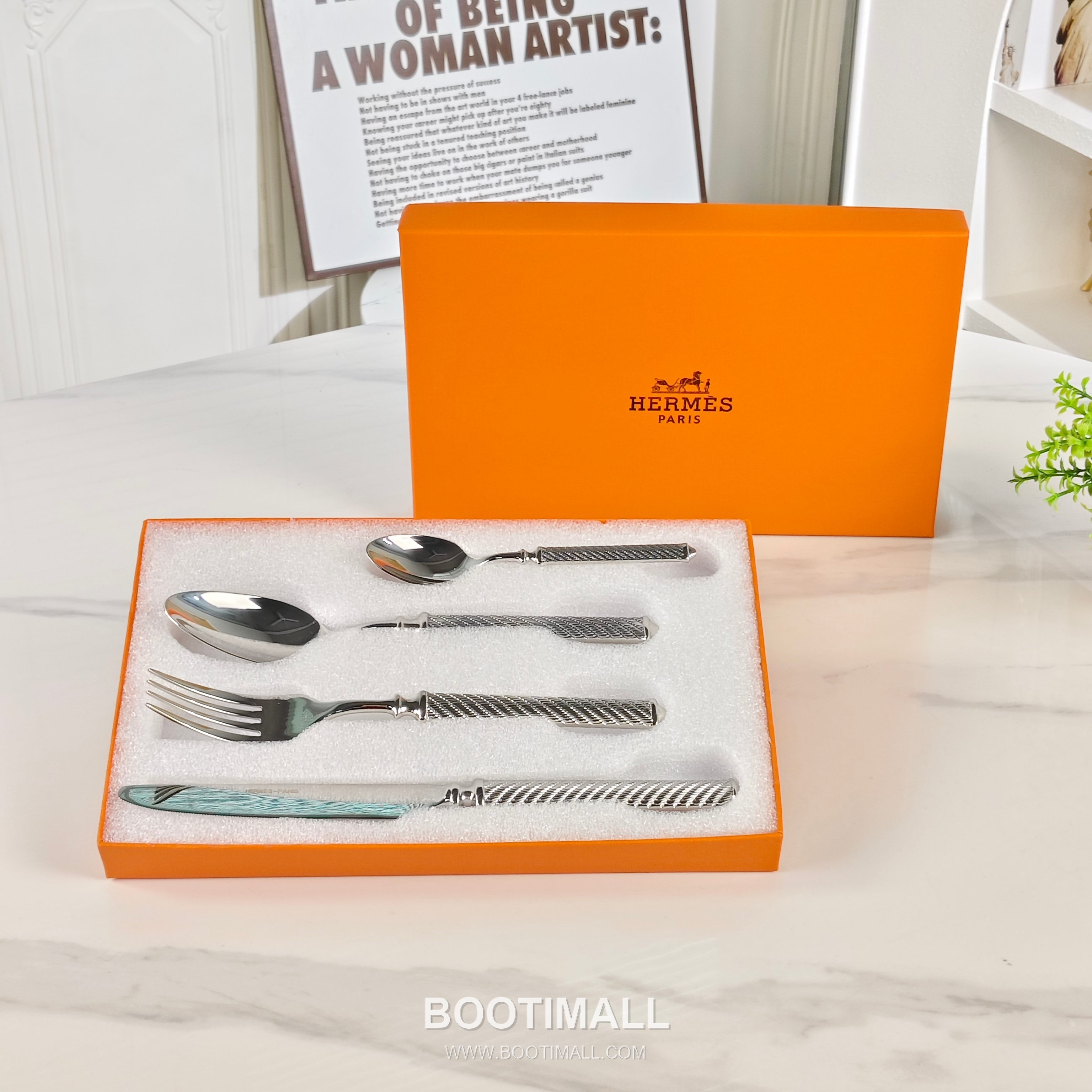 Hermes Ribbed Cutlery Set Gold Acc 에르메스 리브드 커틀러리 세트 골드 액세서리 Small Spoon: 14cm, Large Spoon: 20.5cm, Fork: 21cm, Knife: 24.5cm, Box: 26.5cm x 16.5cm x 3cm 1