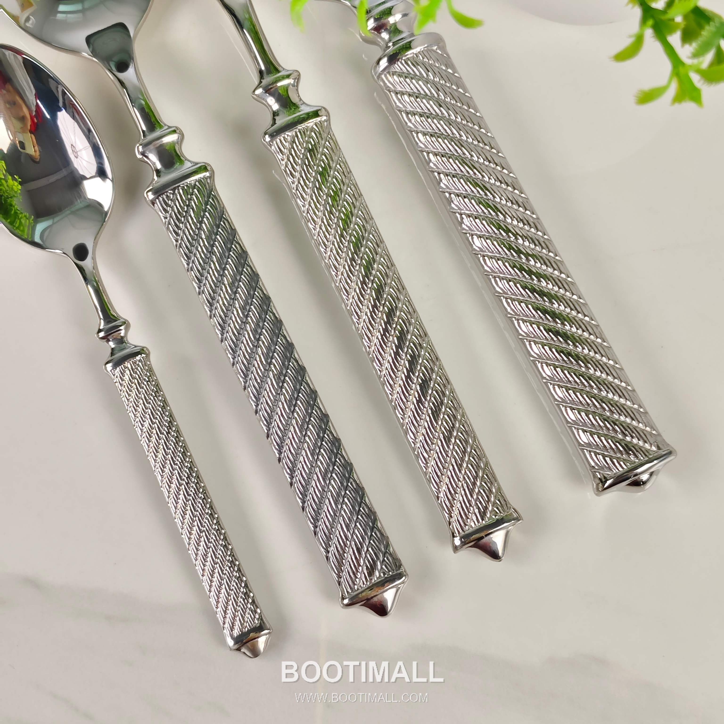 Hermes Ribbed Cutlery Set Gold Acc 에르메스 리브드 커틀러리 세트 골드 액세서리 Small Spoon: 14cm, Large Spoon: 20.5cm, Fork: 21cm, Knife: 24.5cm, Box: 26.5cm x 16.5cm x 3cm 6