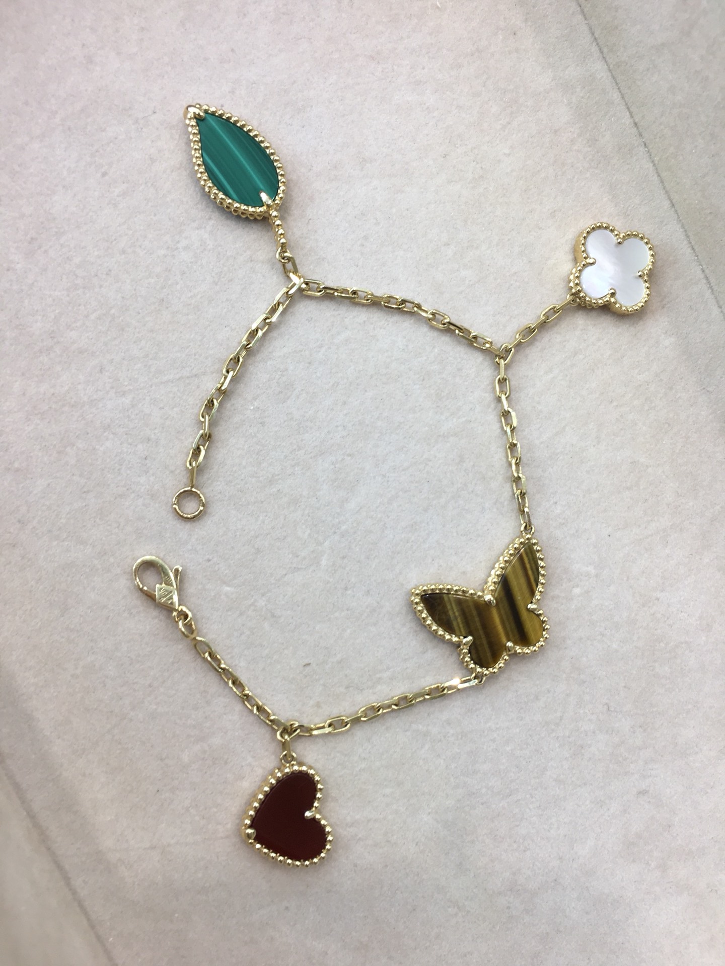 Van Cleef & Arpels Alhambra 반클리프 아펠 알함브라 5모티프 팔찌 18K 골드 2